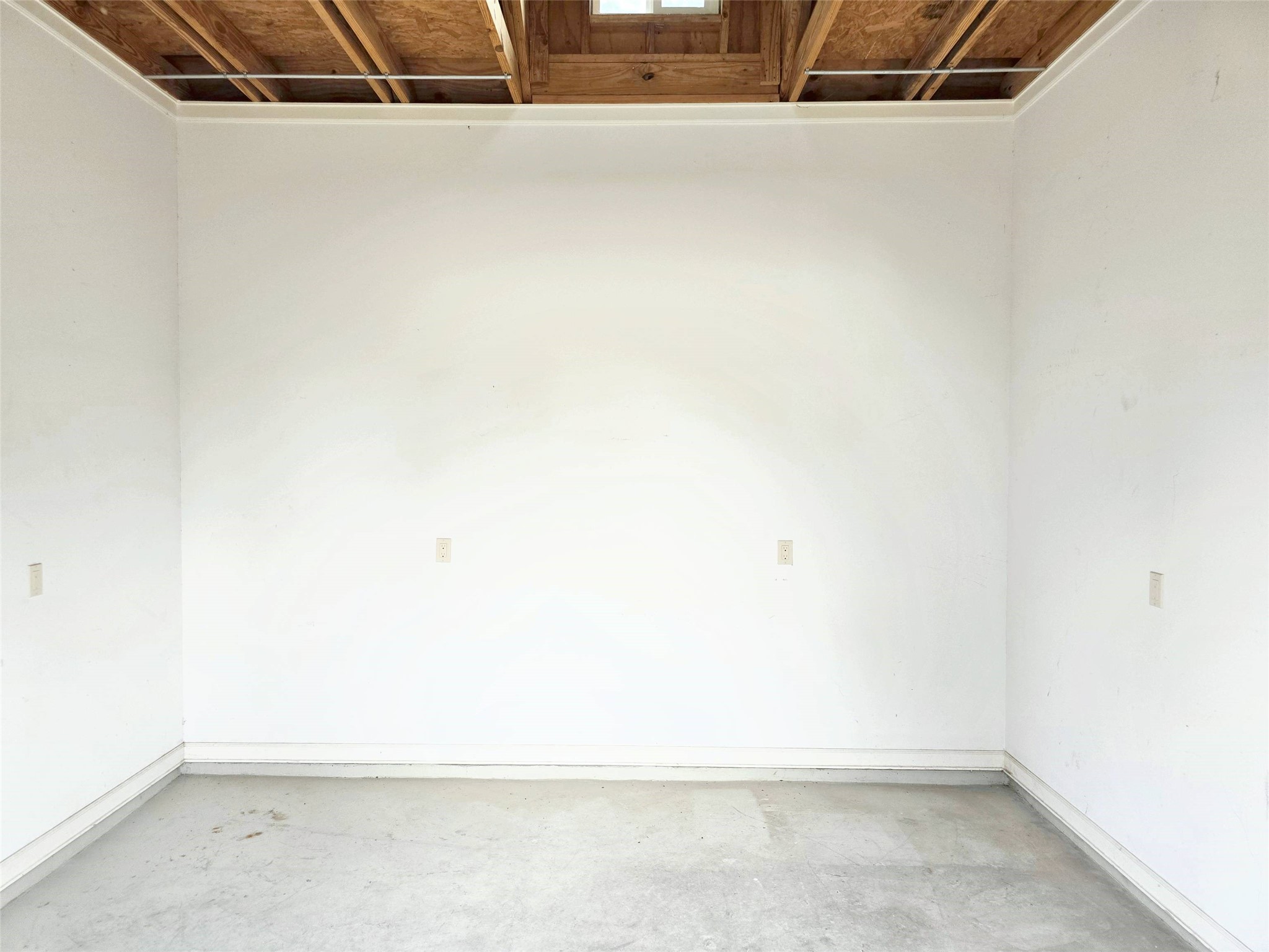 828 E 39th Street Property Photo 18