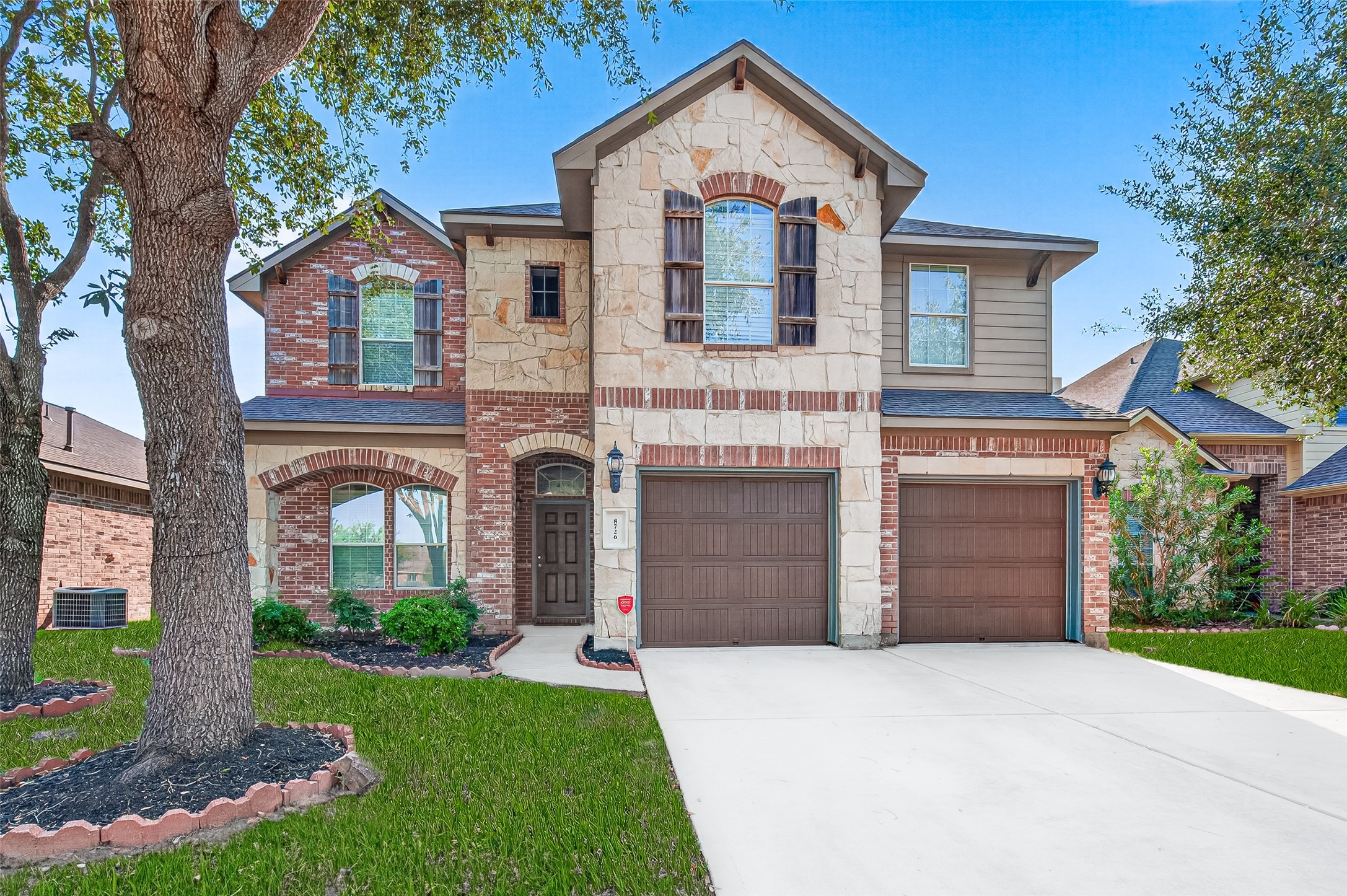 8726 Debbie Terrace Drive Property Photo 1