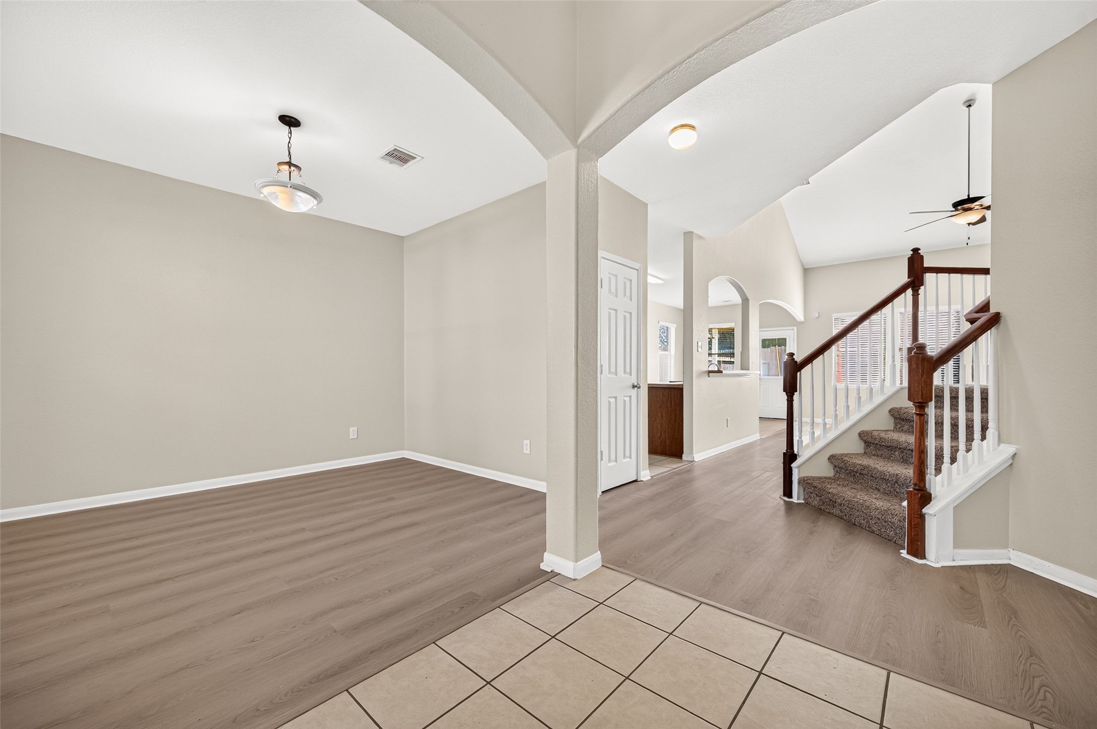 8726 Debbie Terrace Drive Property Photo 6