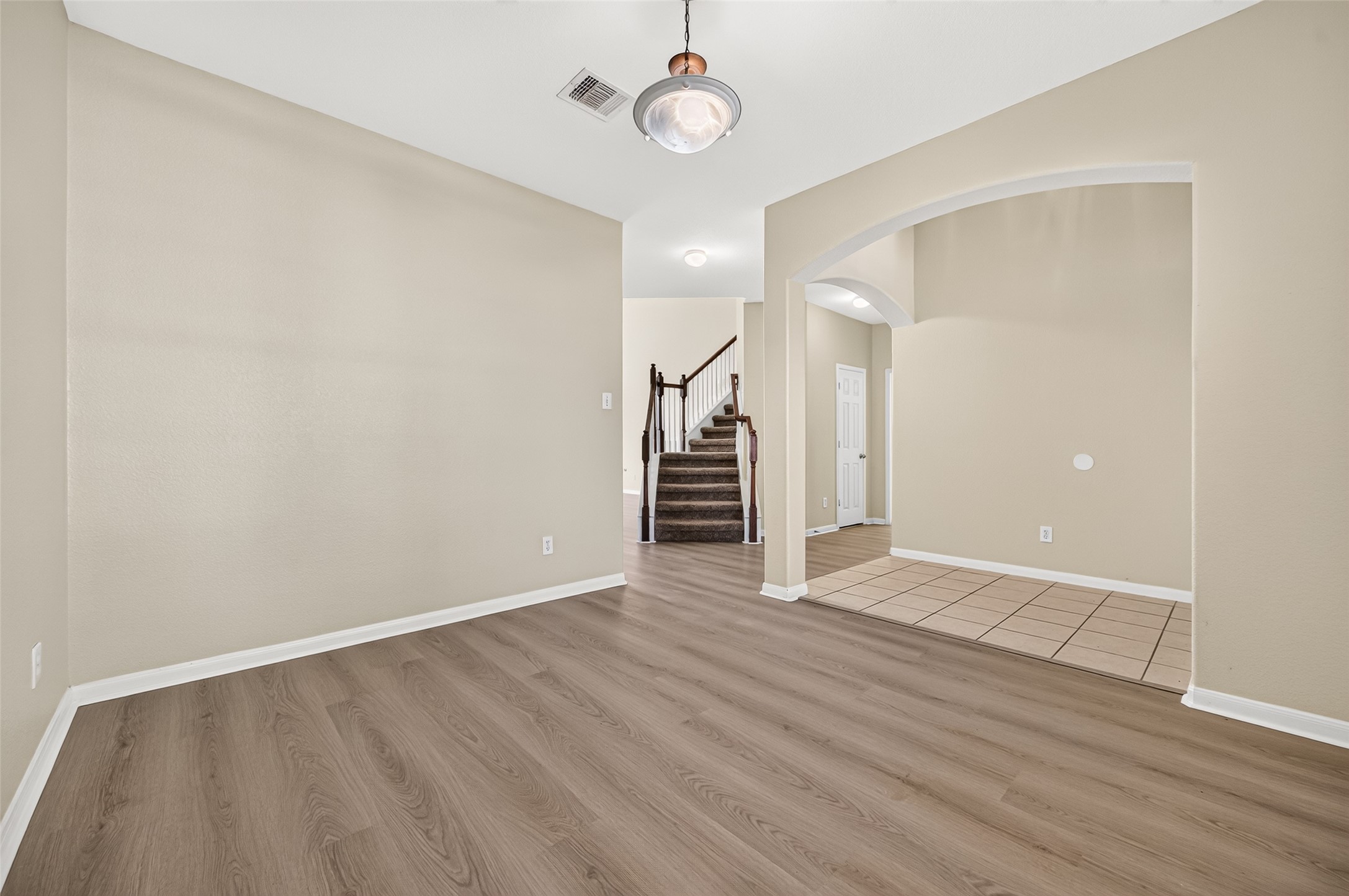 8726 Debbie Terrace Drive Property Photo 8