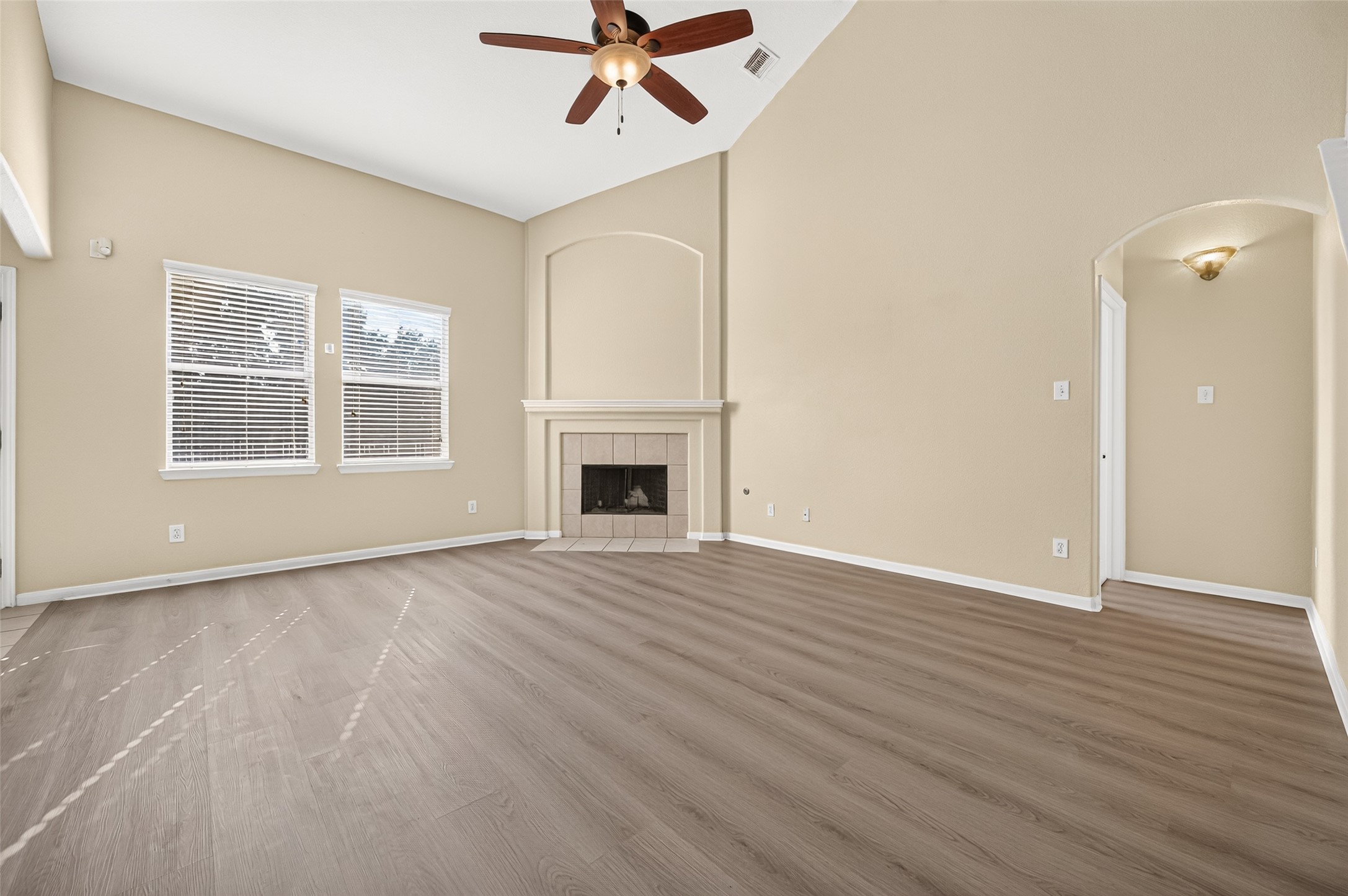8726 Debbie Terrace Drive Property Photo 11