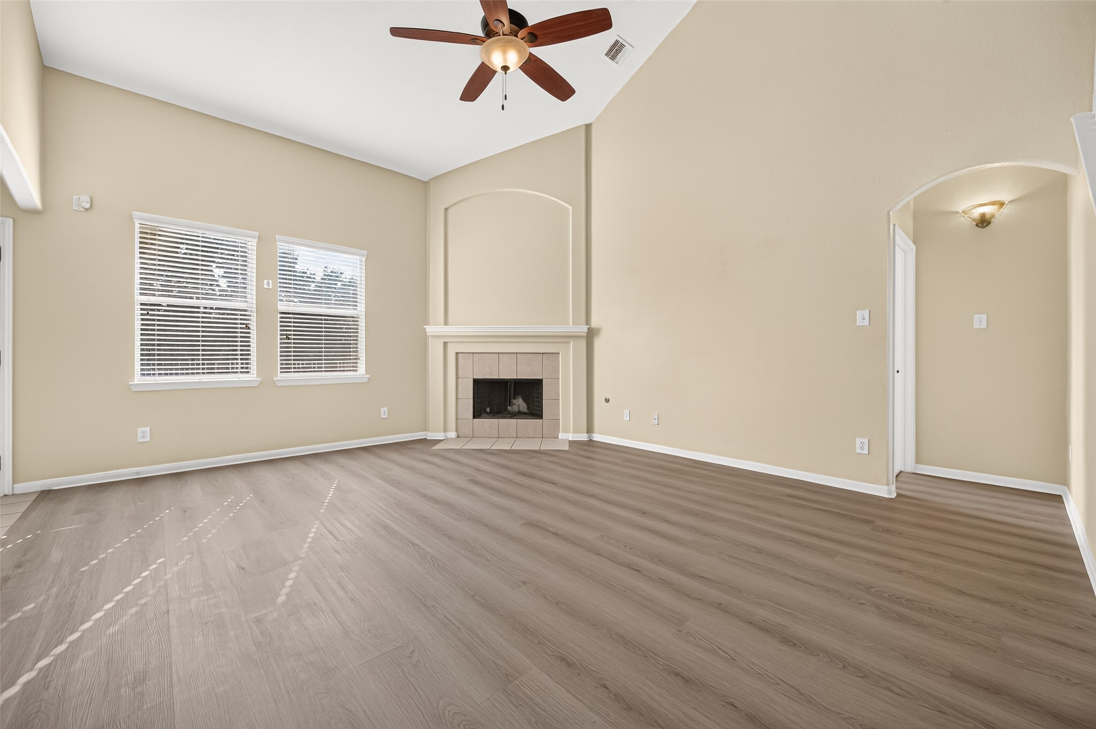 8726 Debbie Terrace Drive Property Photo 12
