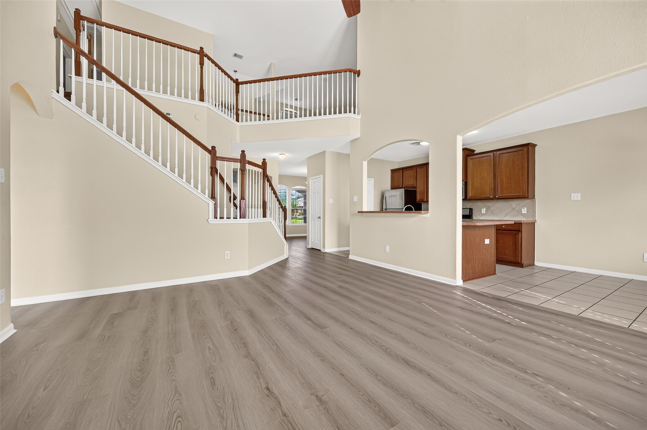 8726 Debbie Terrace Drive Property Photo 16