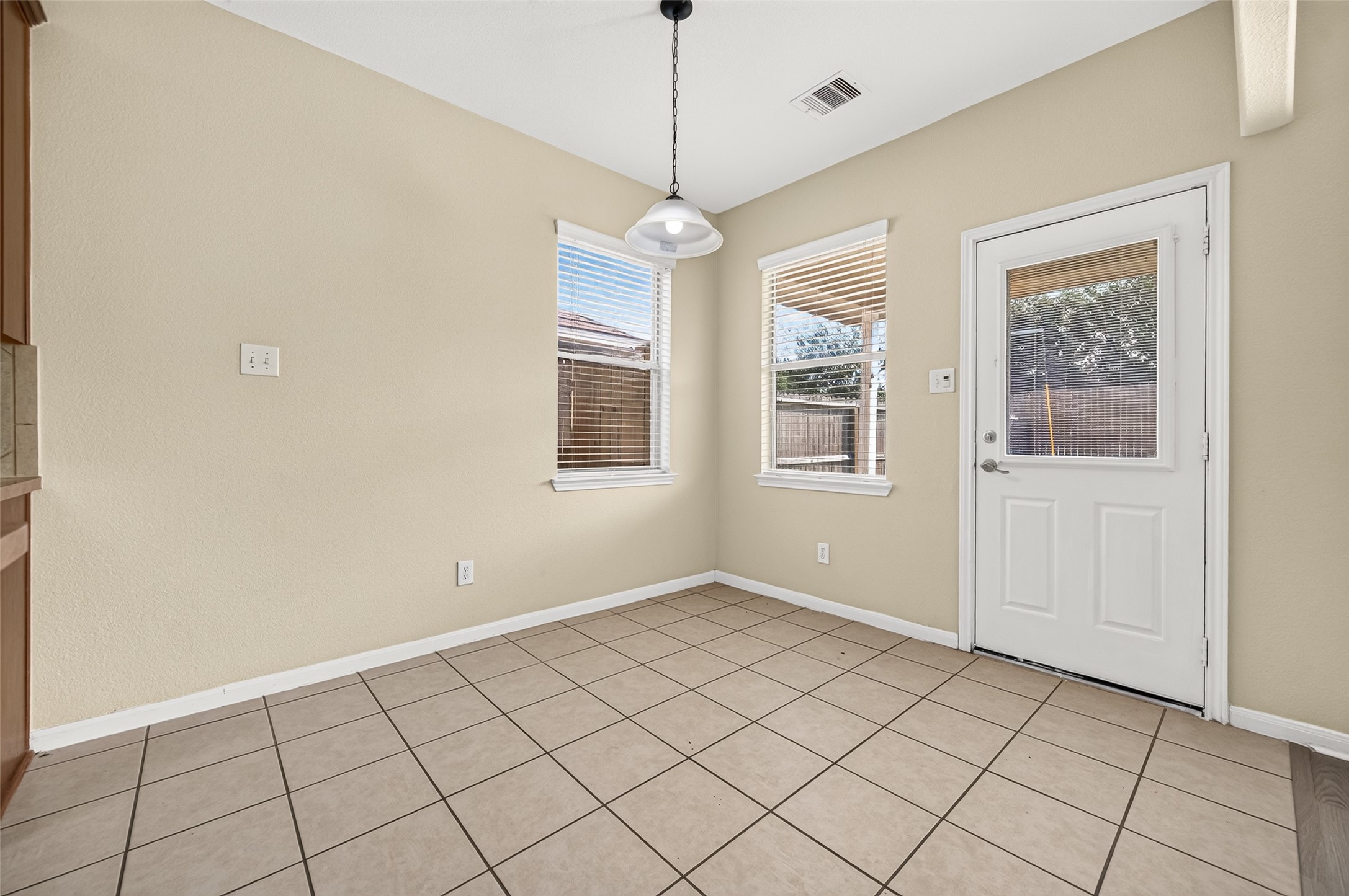 8726 Debbie Terrace Drive Property Photo 18