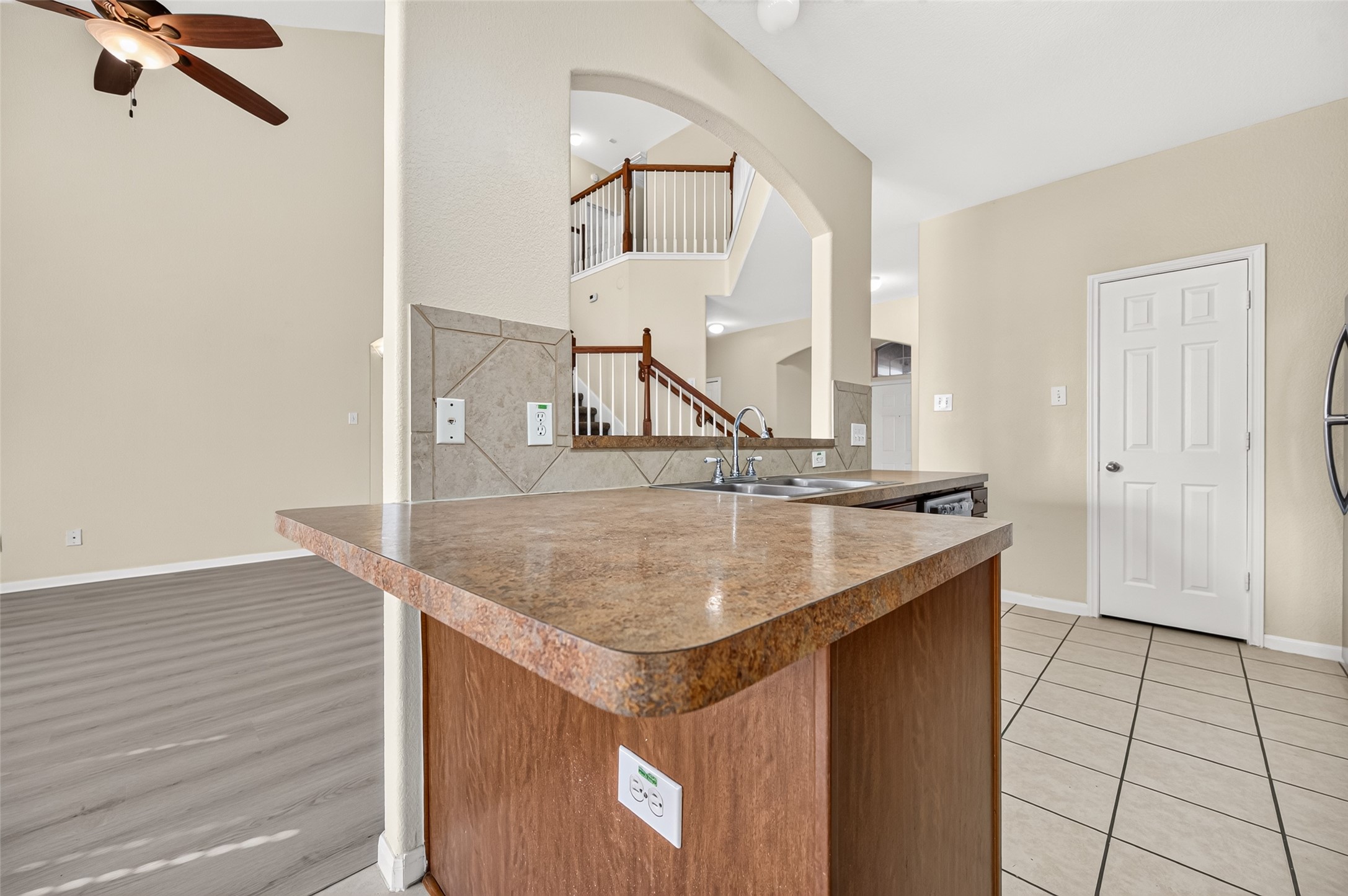 8726 Debbie Terrace Drive Property Photo 21