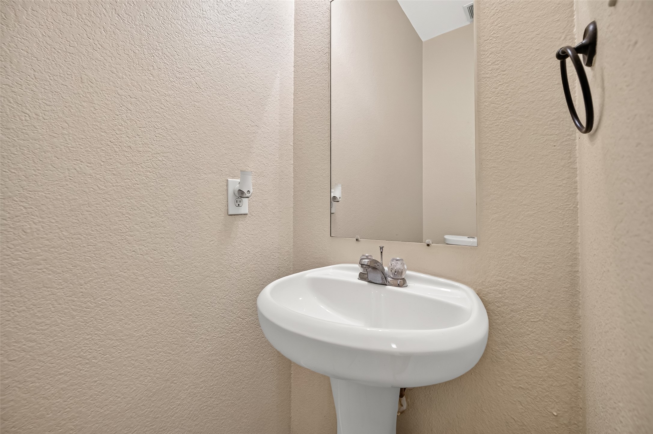 8726 Debbie Terrace Drive Property Photo 27