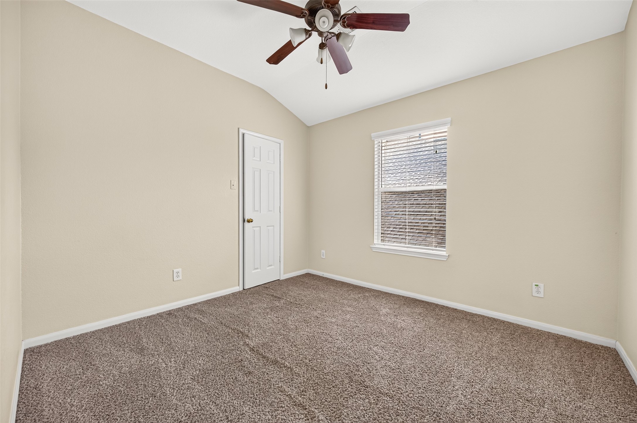 8726 Debbie Terrace Drive Property Photo 39