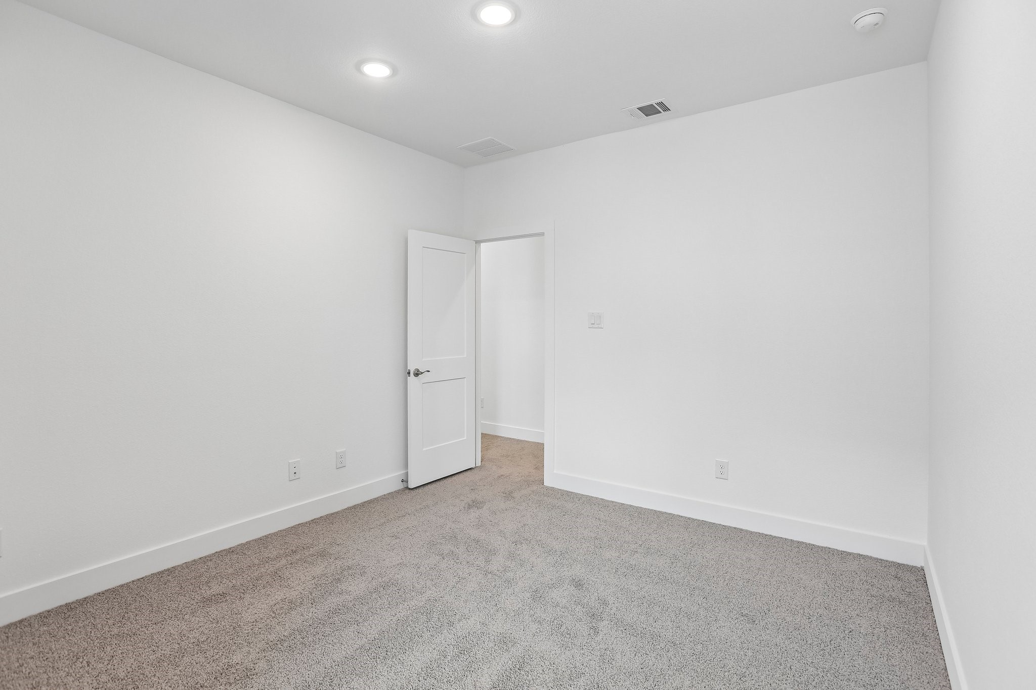 9413 Autumn Vale Drive Property Photo 28