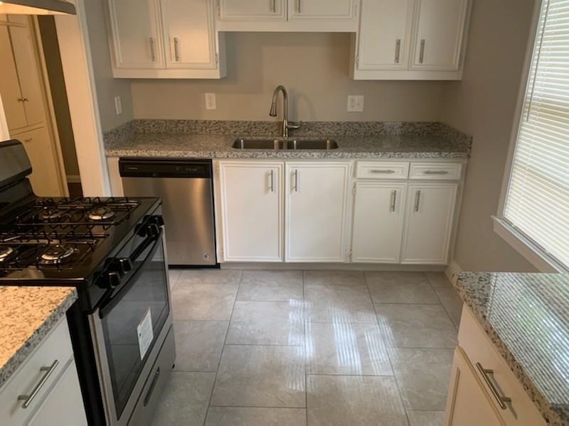 1003 Largo Street Property Photo 2