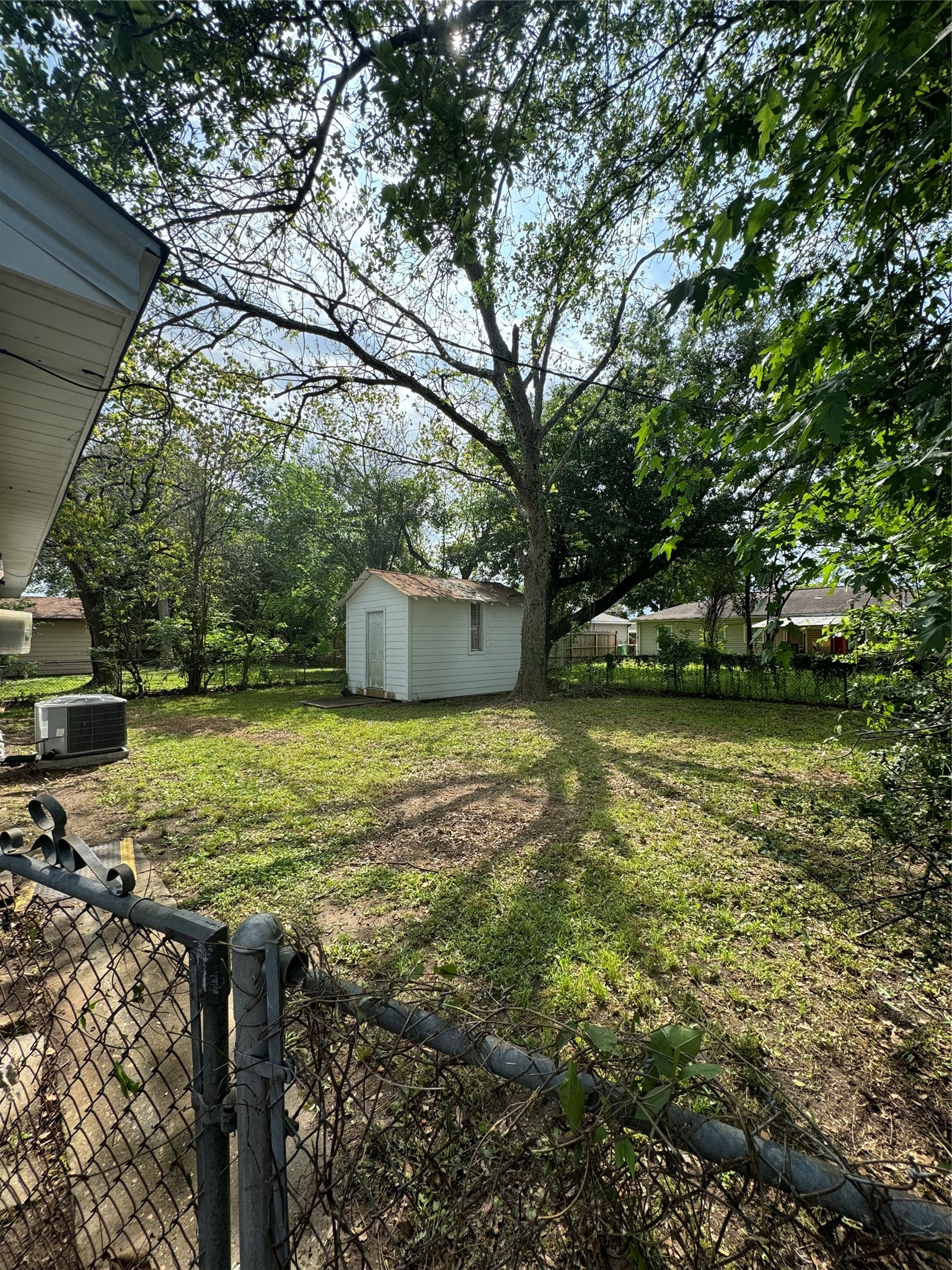 1003 Largo Street Property Photo 13