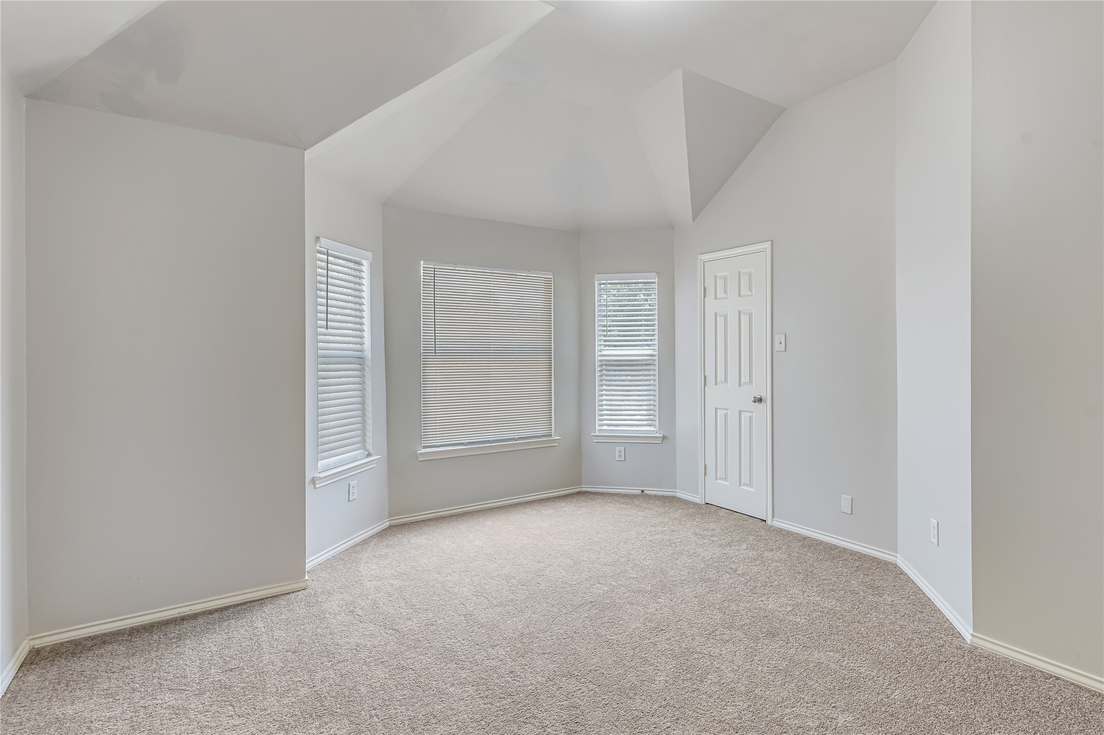 706 Woodport Lane Property Photo 19