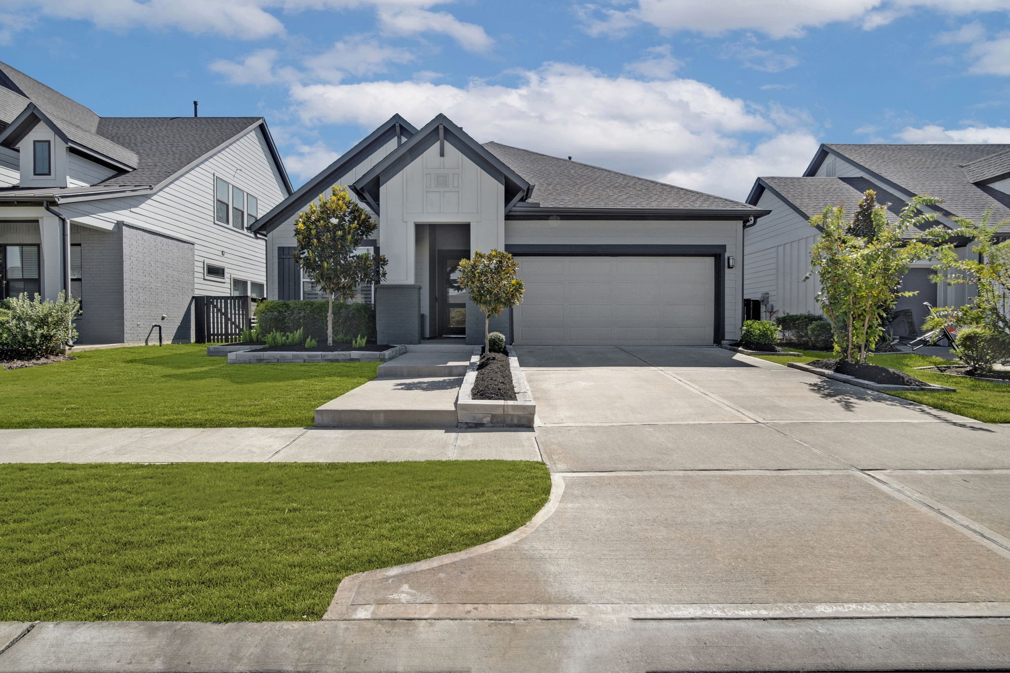 15810 Dedication Dr Property Photo 1