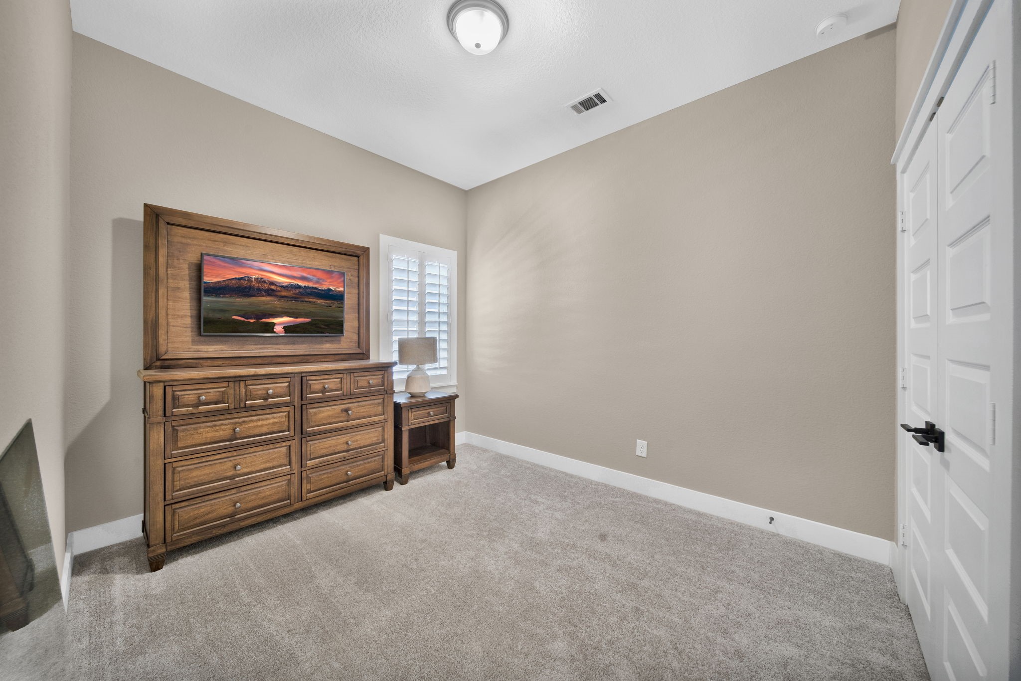 15810 Dedication Dr Property Photo 7