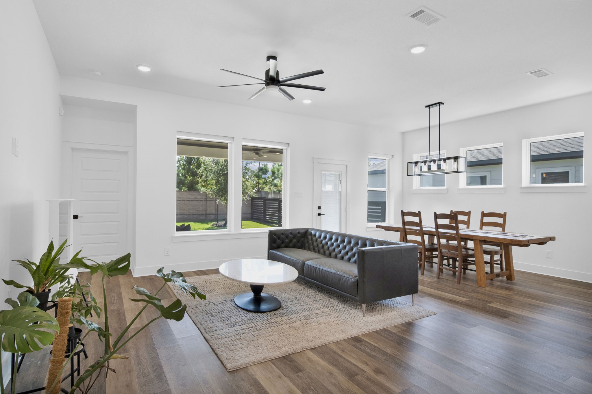 15810 Dedication Dr Property Photo 17