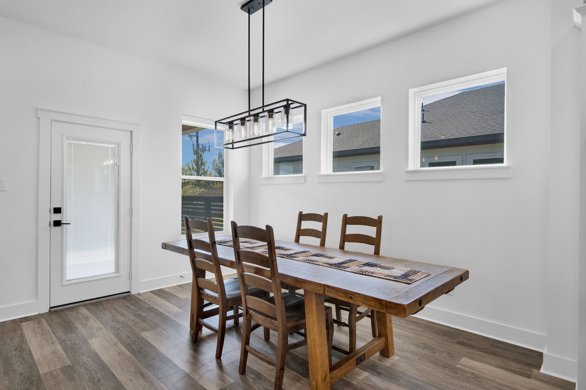 15810 Dedication Dr Property Photo 20