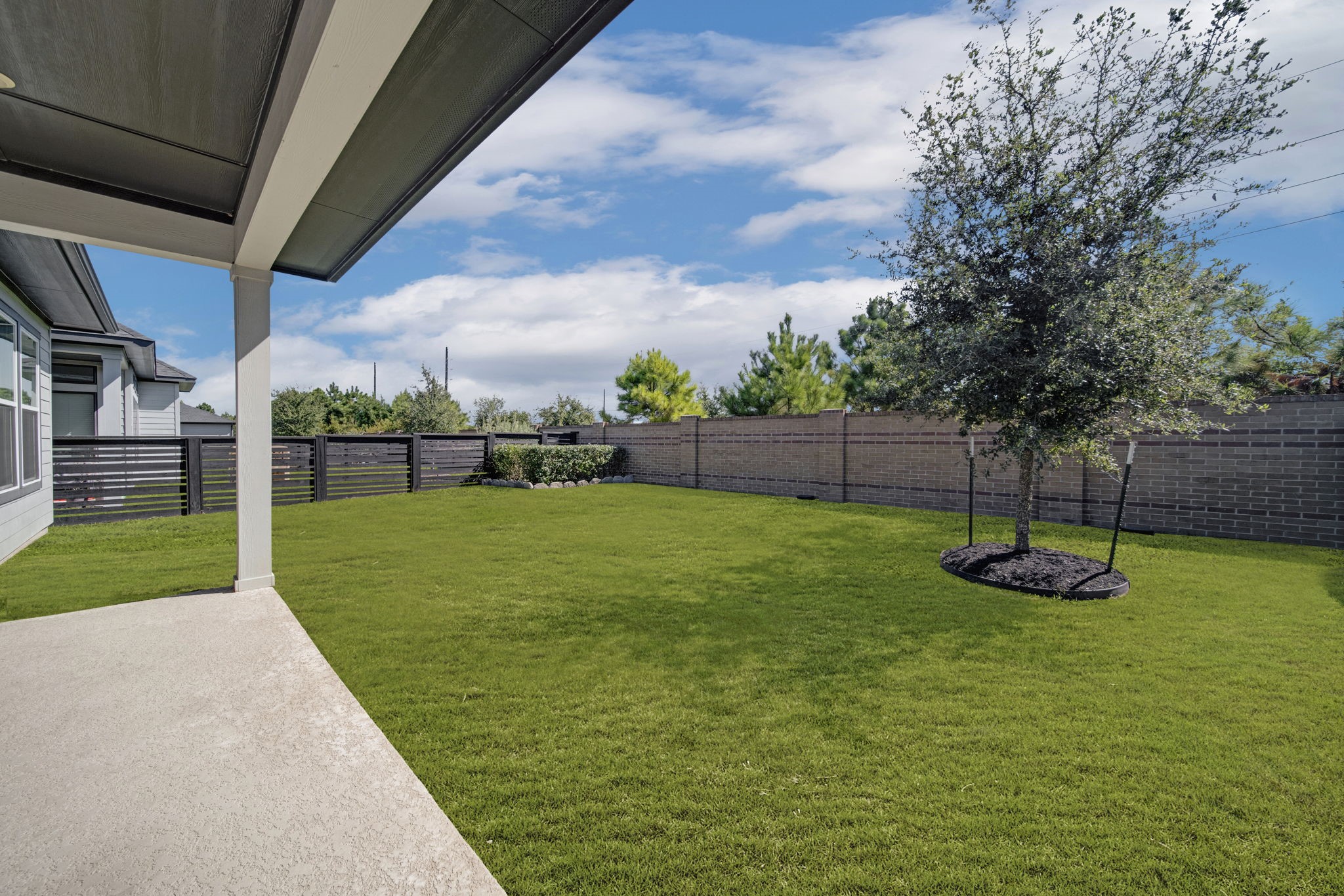 15810 Dedication Dr Property Photo 24