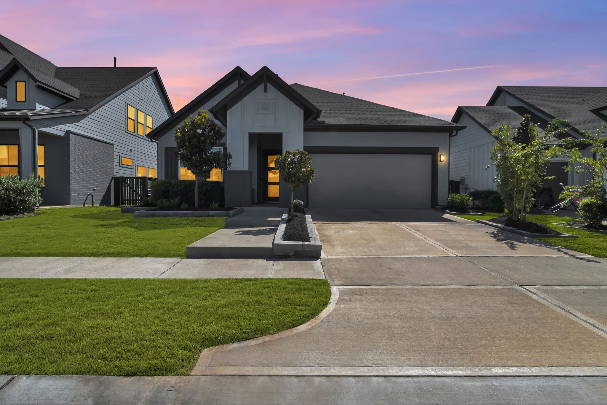 15810 Dedication Dr Property Photo 28