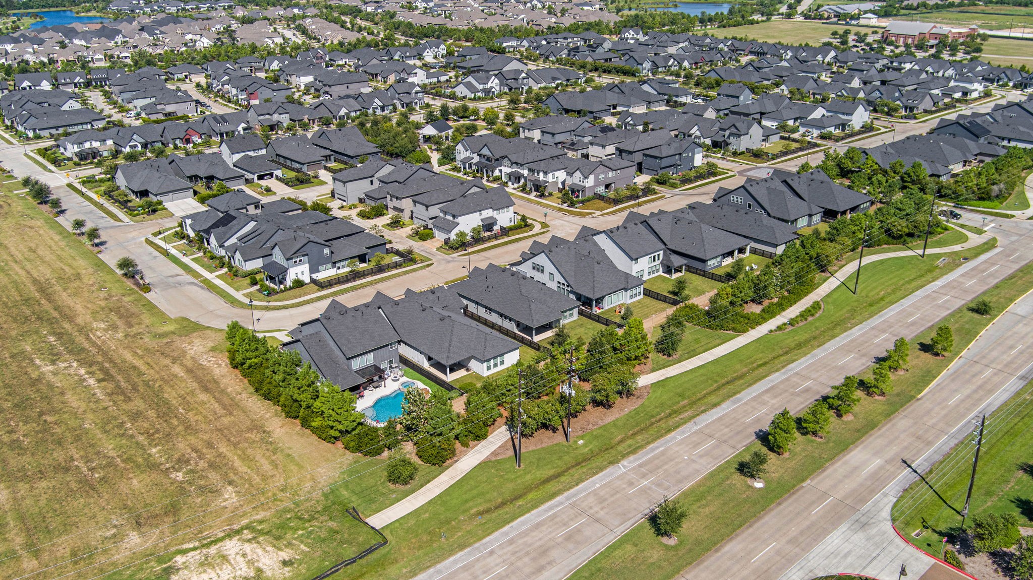 15810 Dedication Dr Property Photo 35