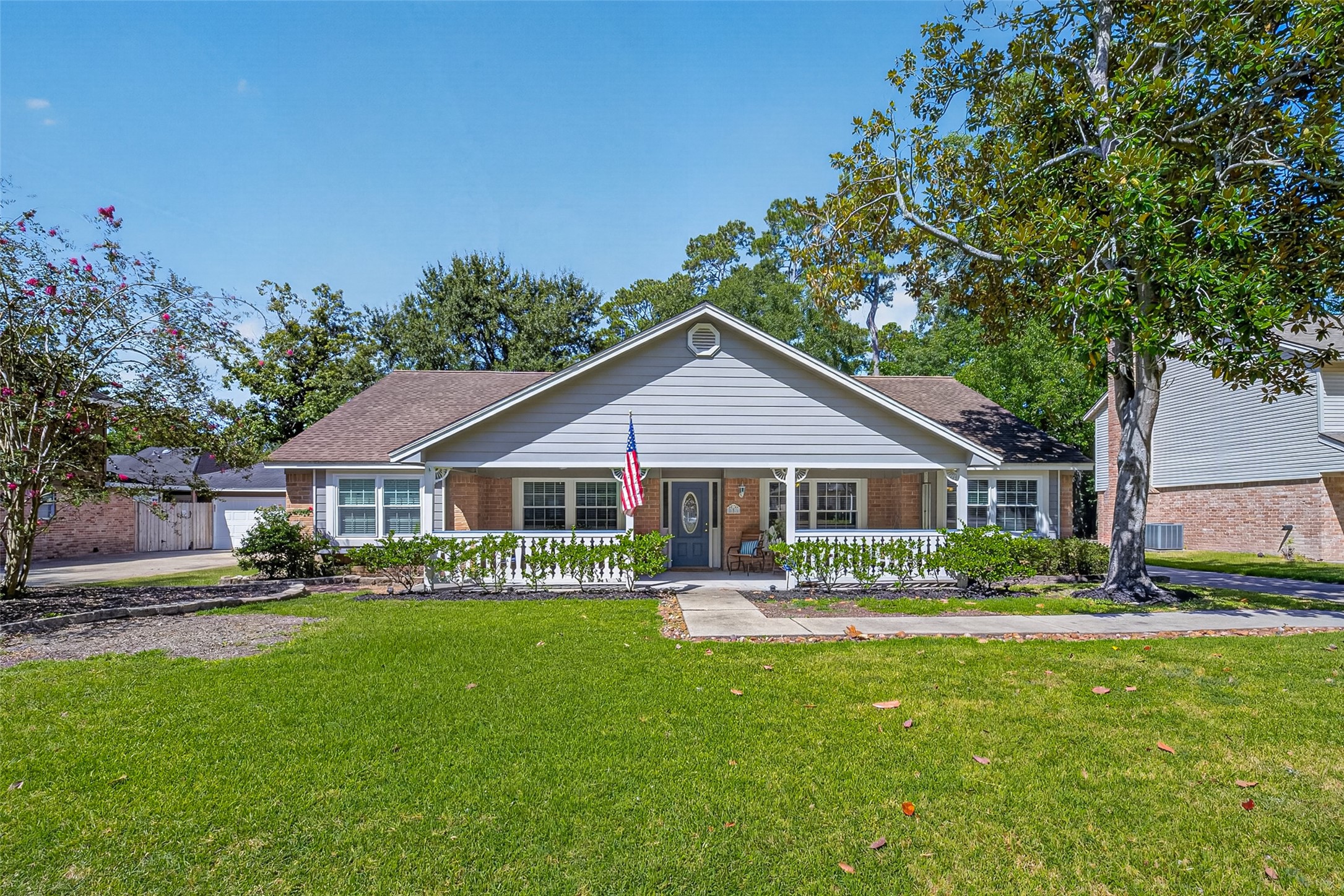 558 Landfall Lane Property Photo 1