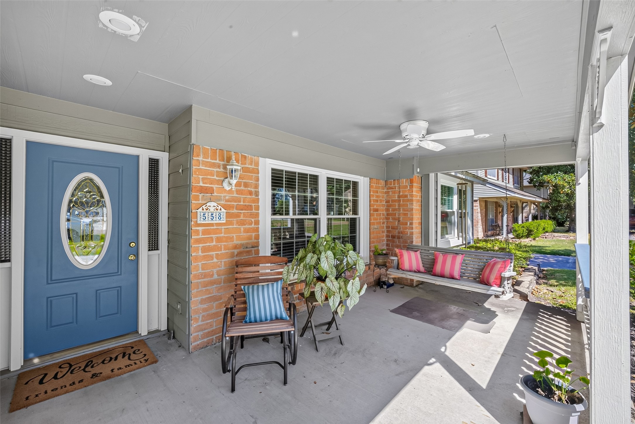558 Landfall Lane Property Photo 7