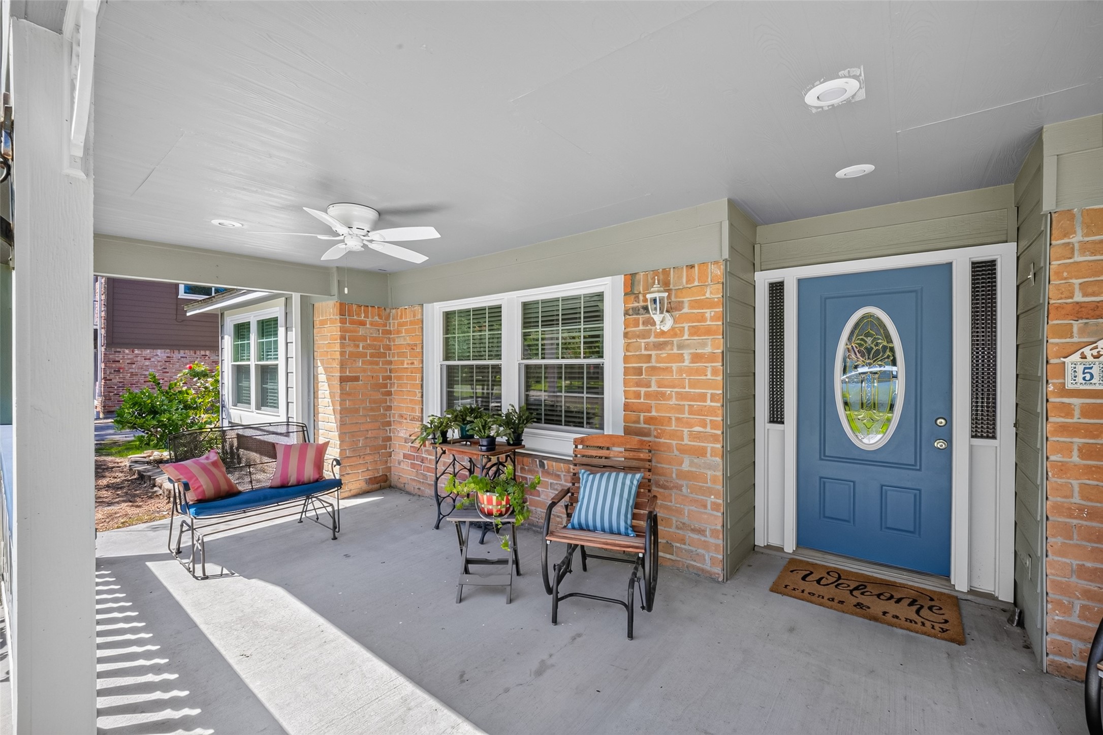 558 Landfall Lane Property Photo 9
