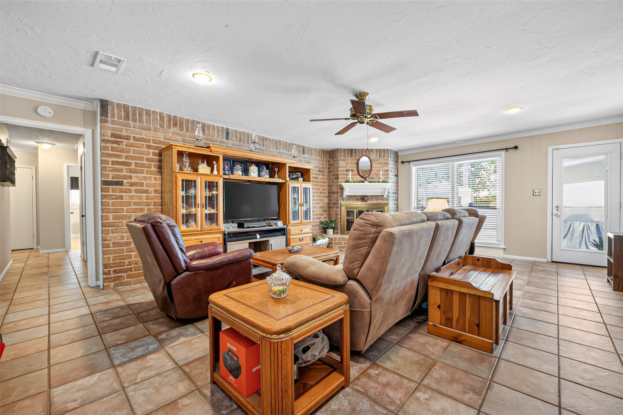 558 Landfall Lane Property Photo 15