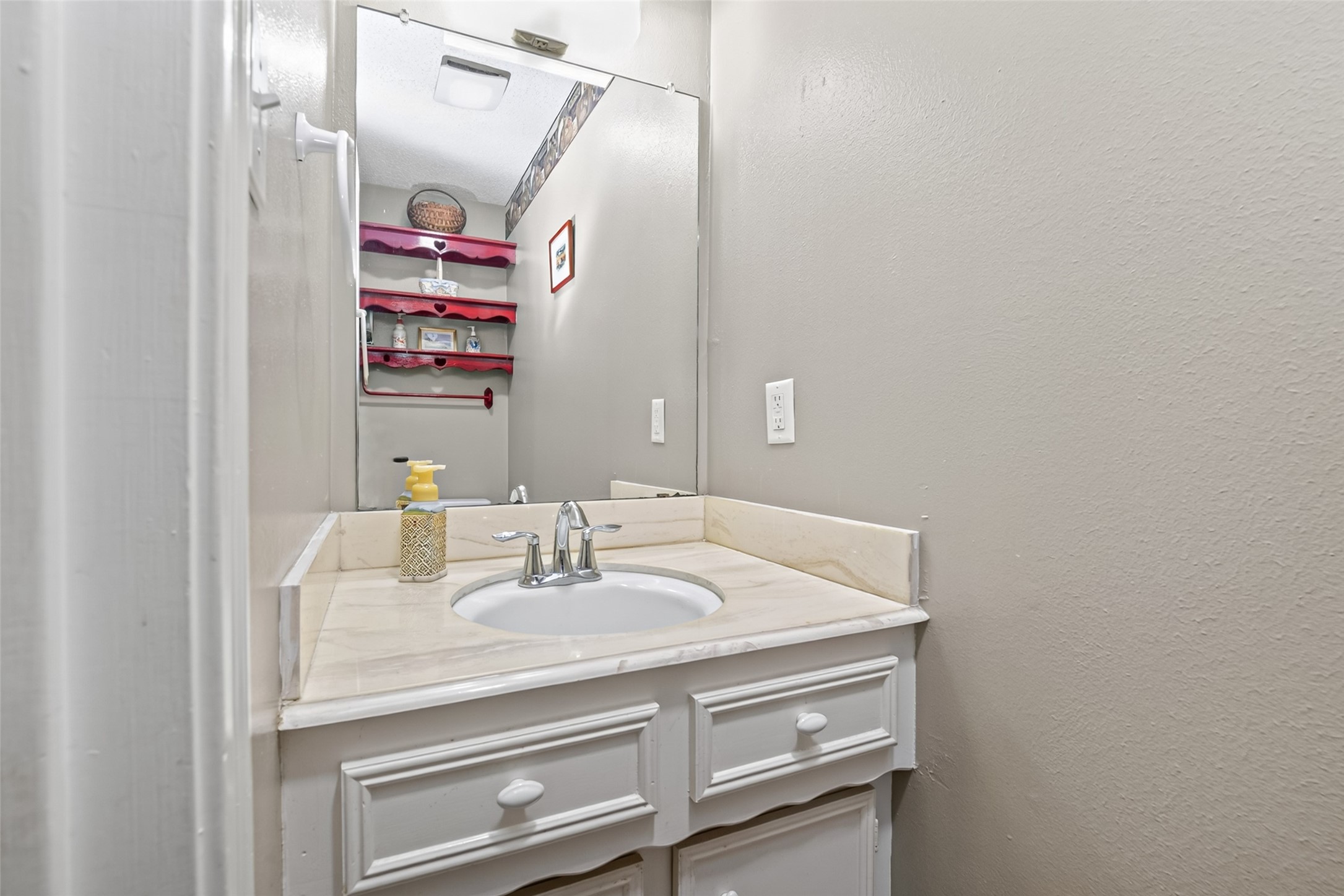 558 Landfall Lane Property Photo 32