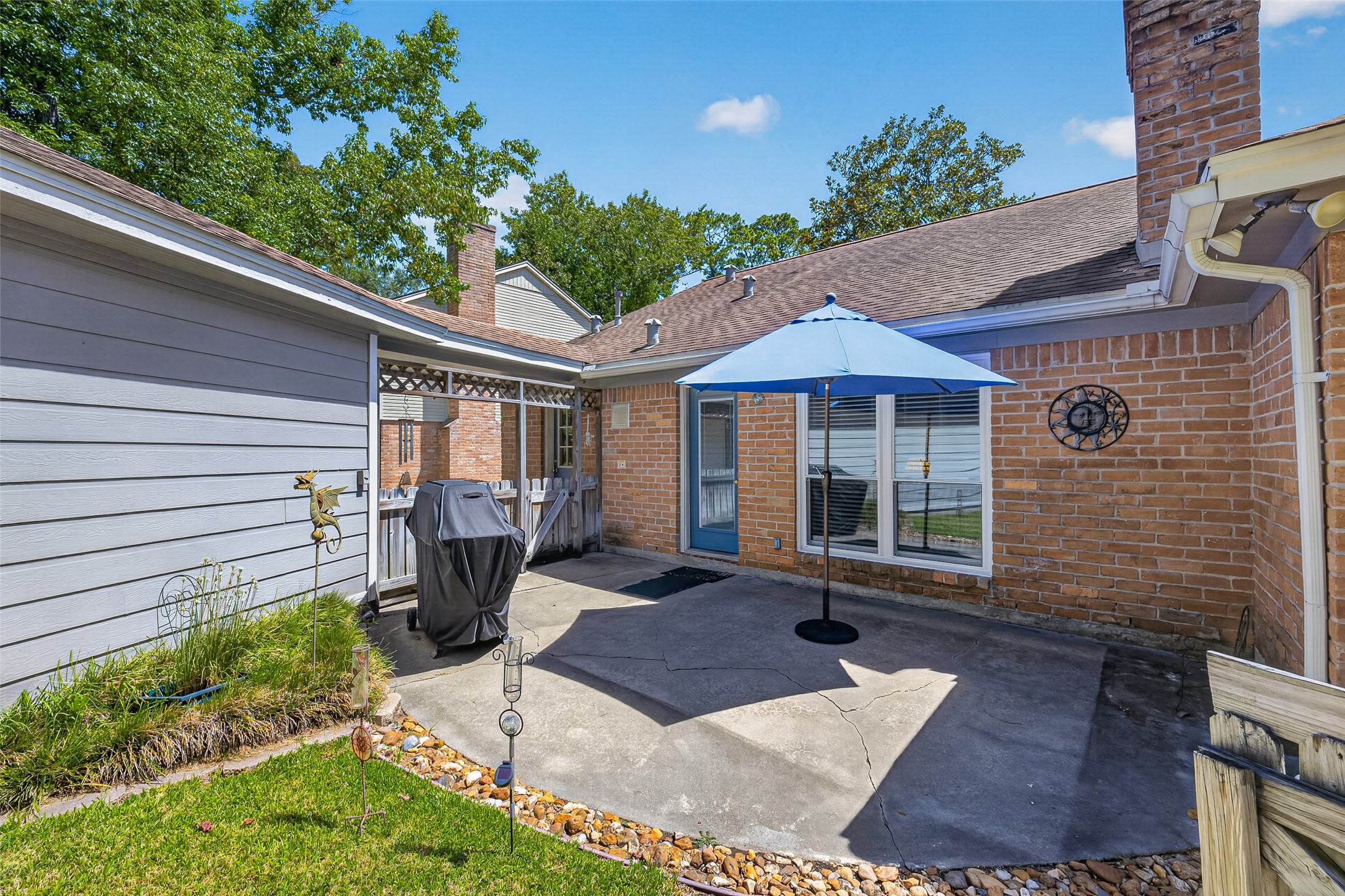 558 Landfall Lane Property Photo 45