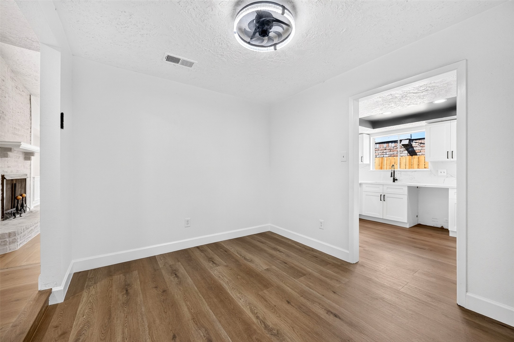 8515 Rivercross Road Property Photo 19