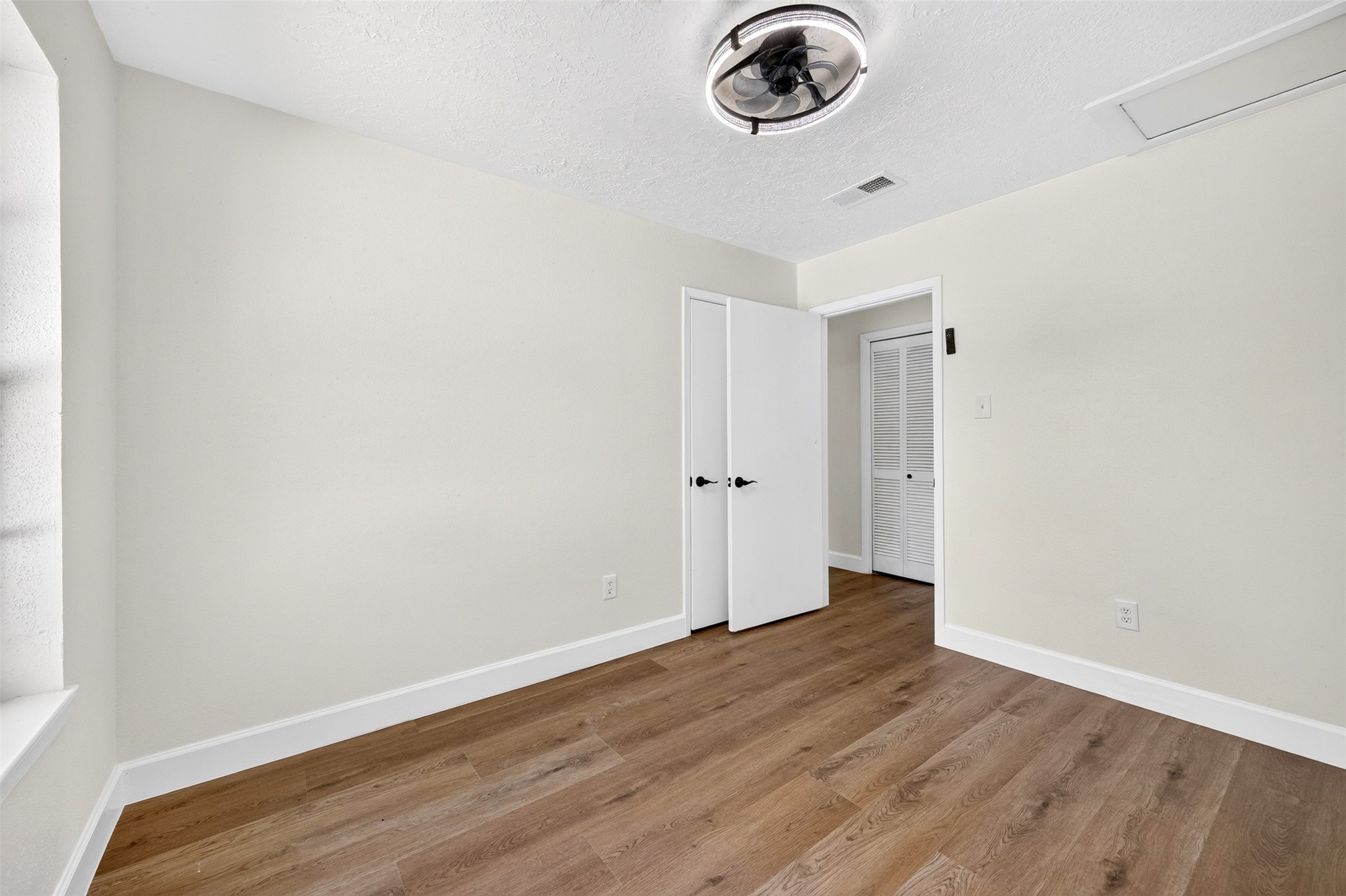 8515 Rivercross Road Property Photo 26