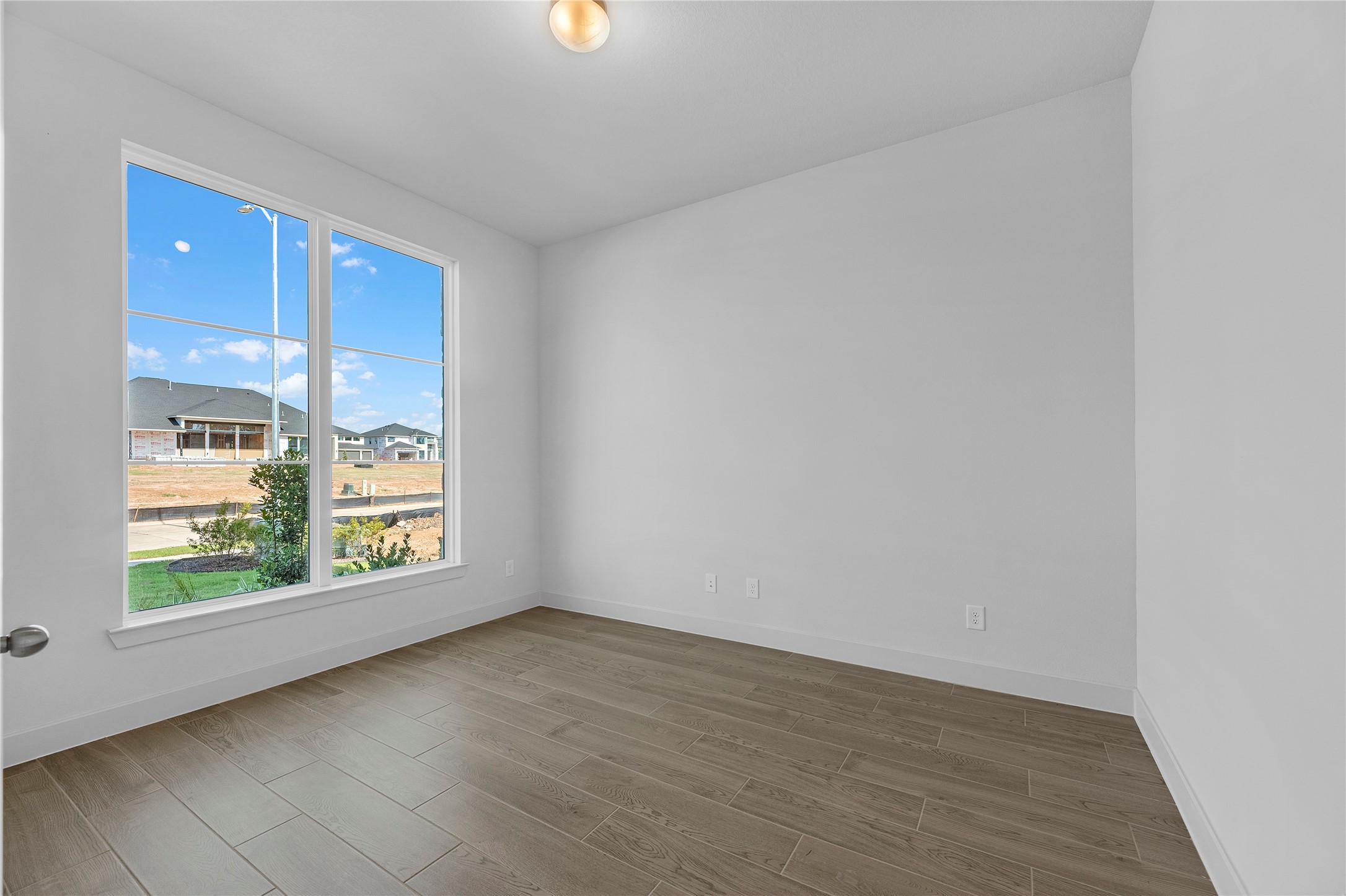 206 Starlight Wood Court Property Photo 14