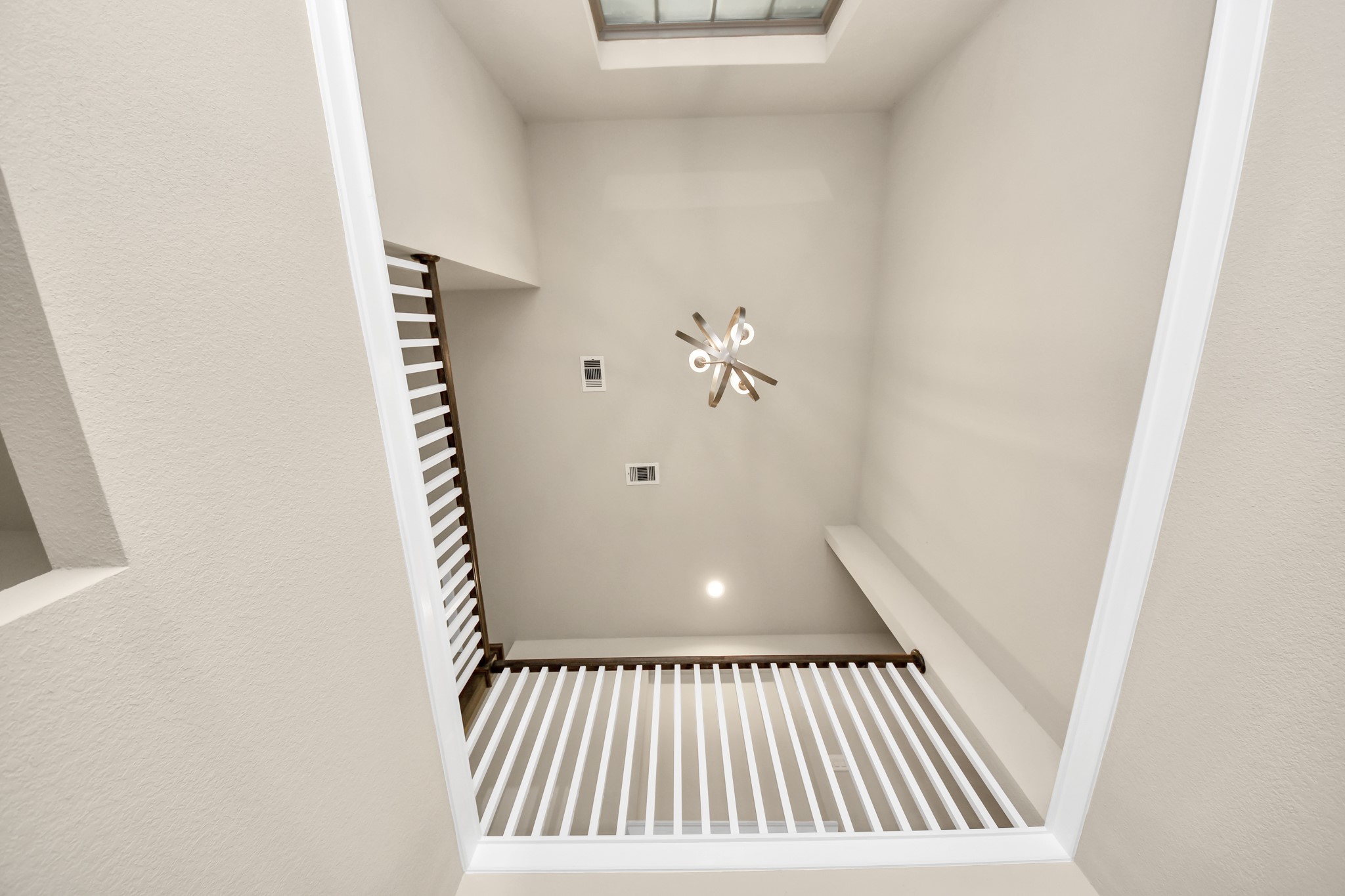 584 Santa Rosa Hills Drive Property Photo 8