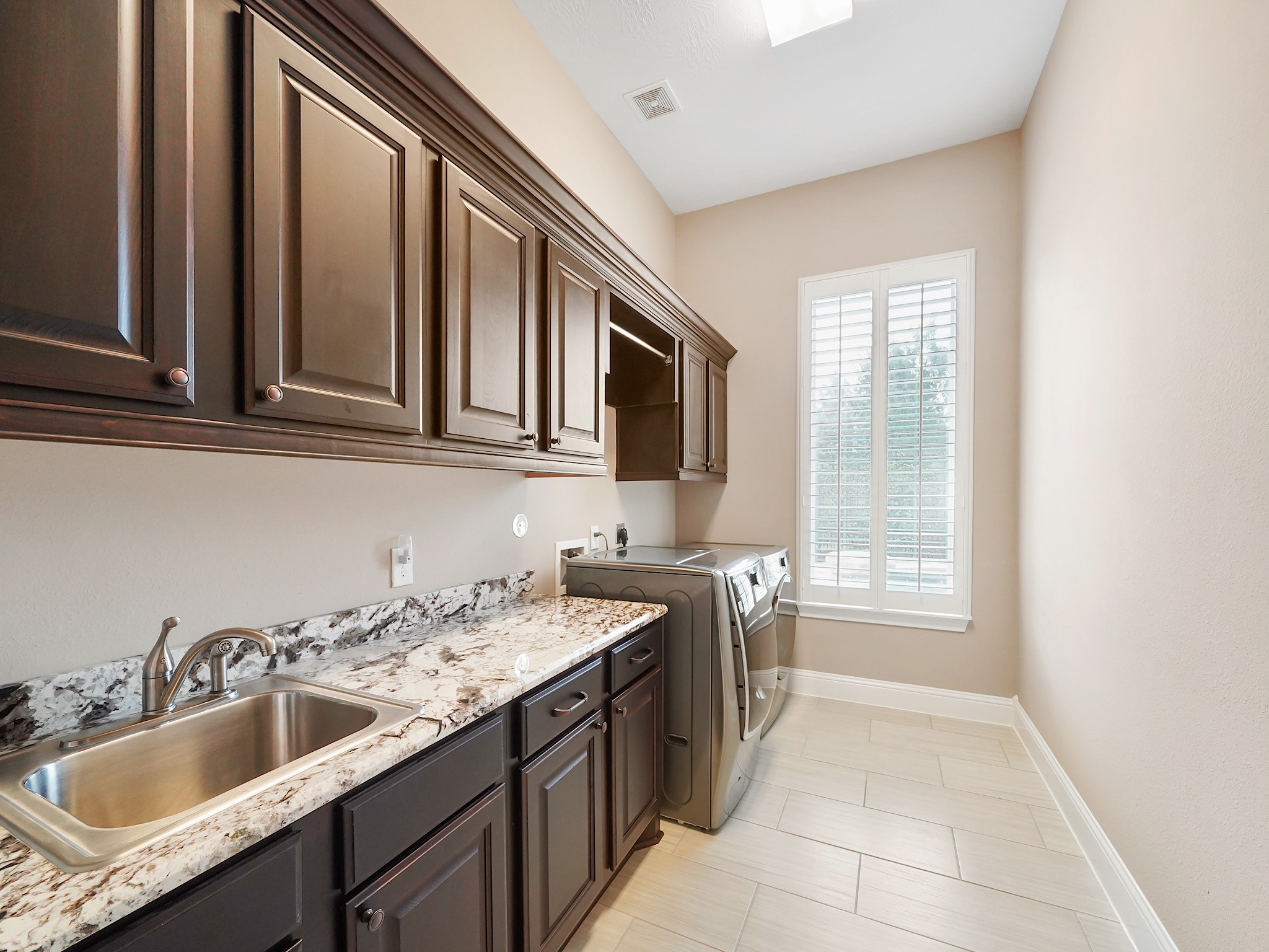 5506 Fleming Rock Lane Property Photo 14