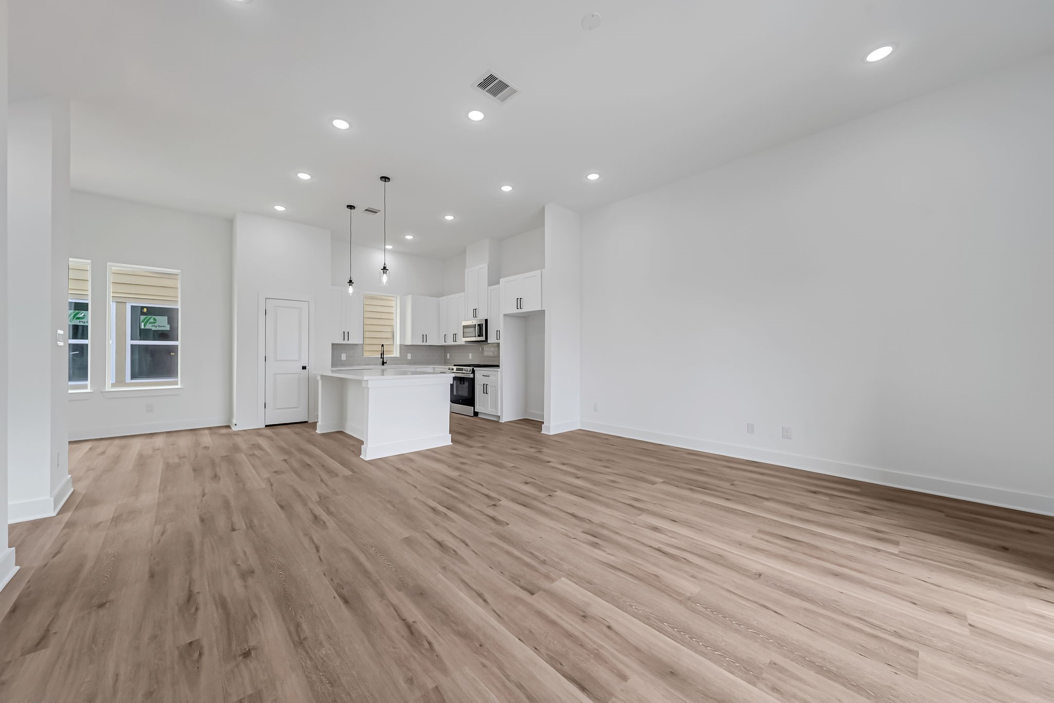 3468 Bremond Street Property Photo 11