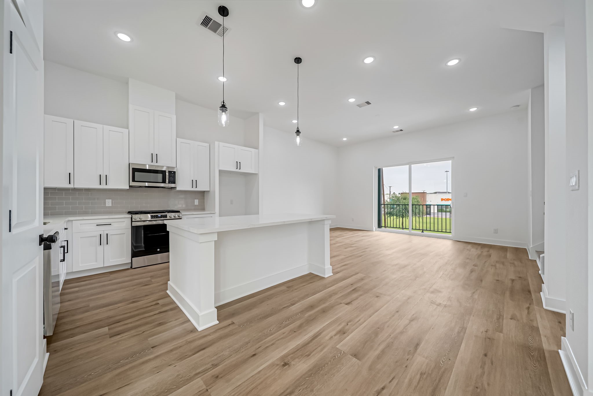 3468 Bremond Street Property Photo 12