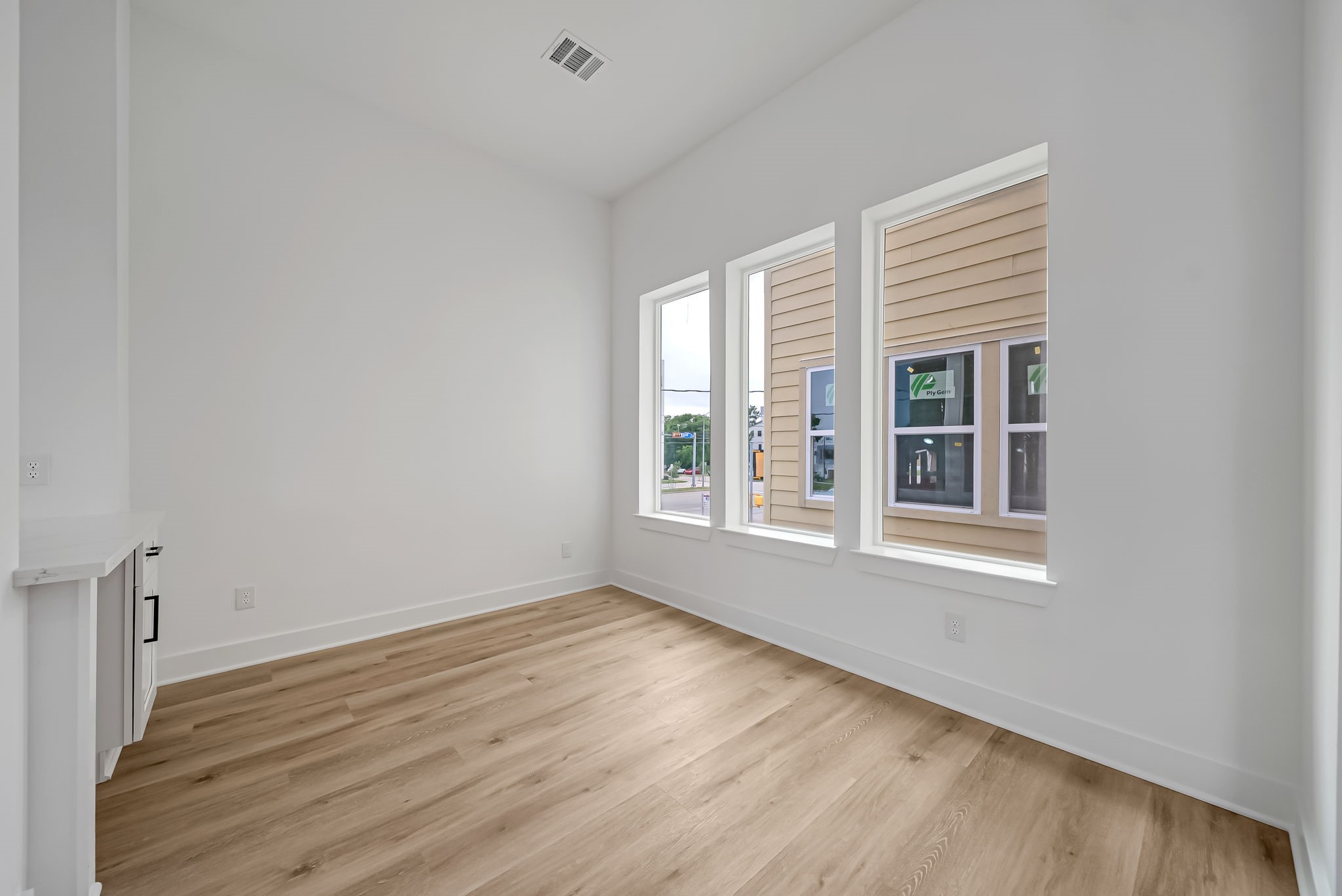 3468 Bremond Street Property Photo 14