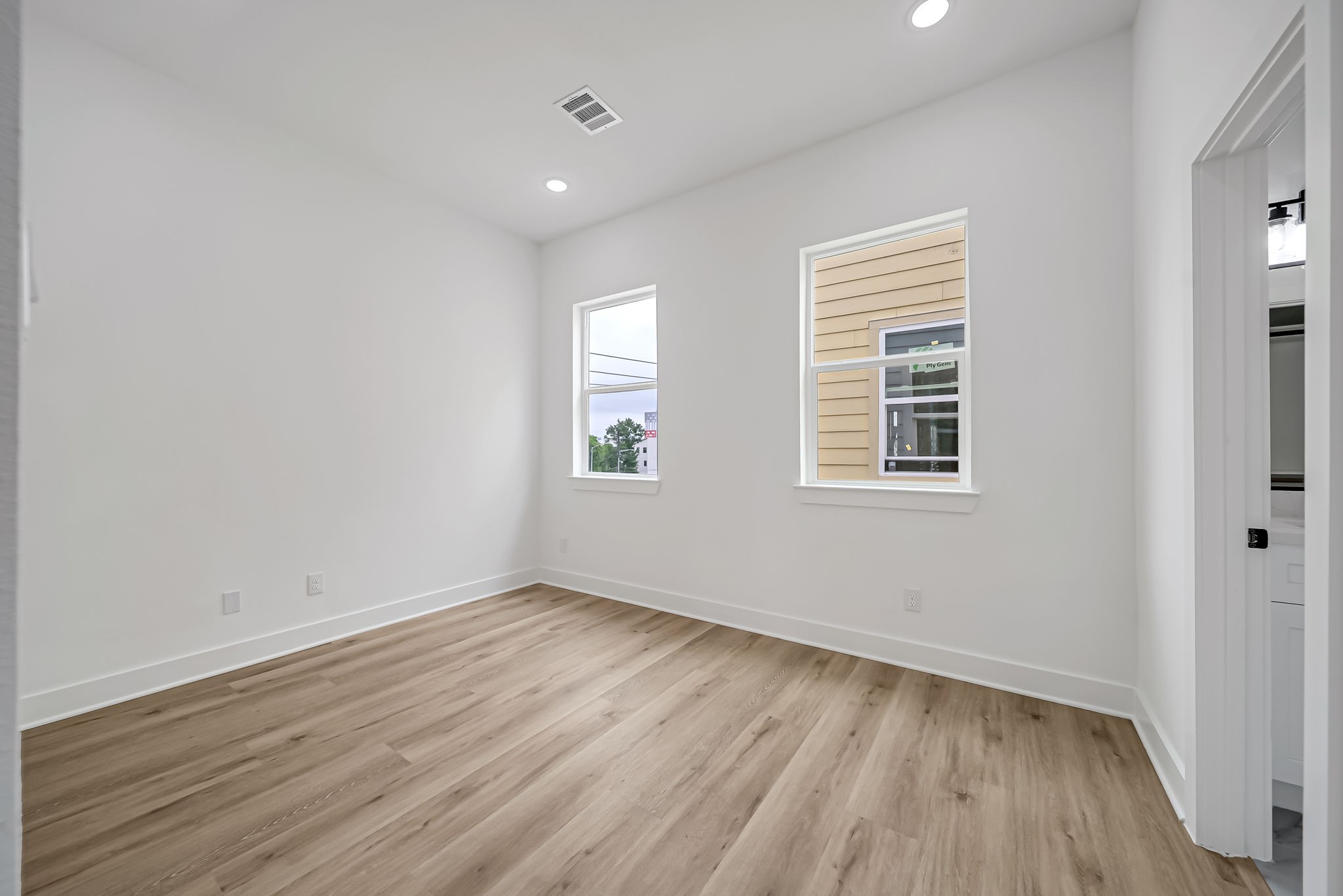 3468 Bremond Street Property Photo 25