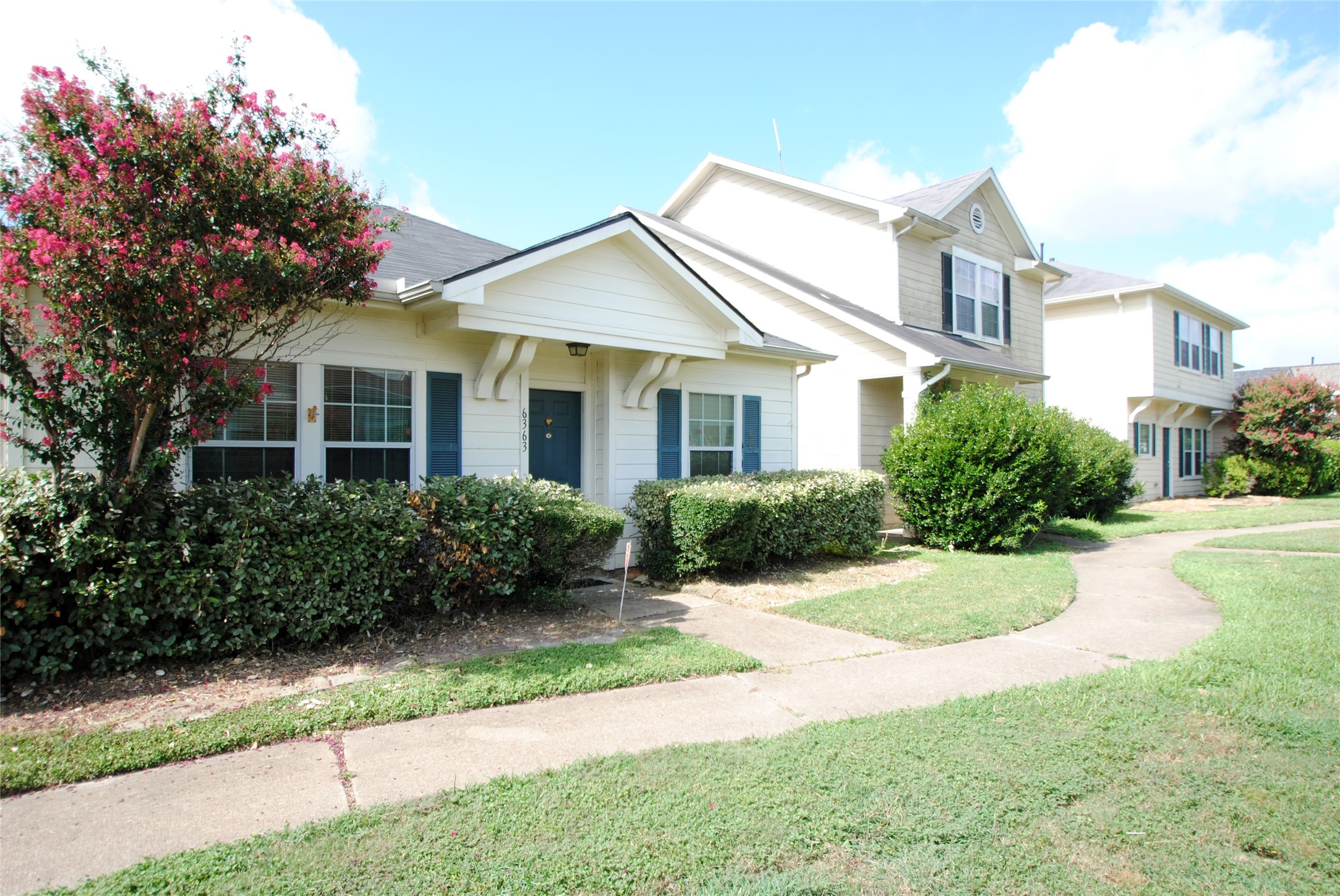 6363 Provident Green Drive Property Photo 3