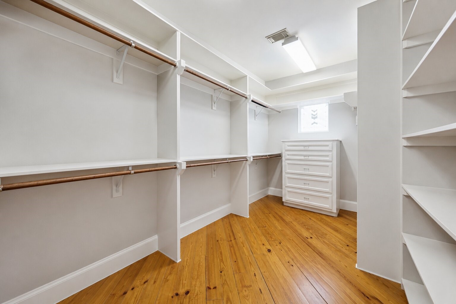 915 Knox Street D Property Photo 20