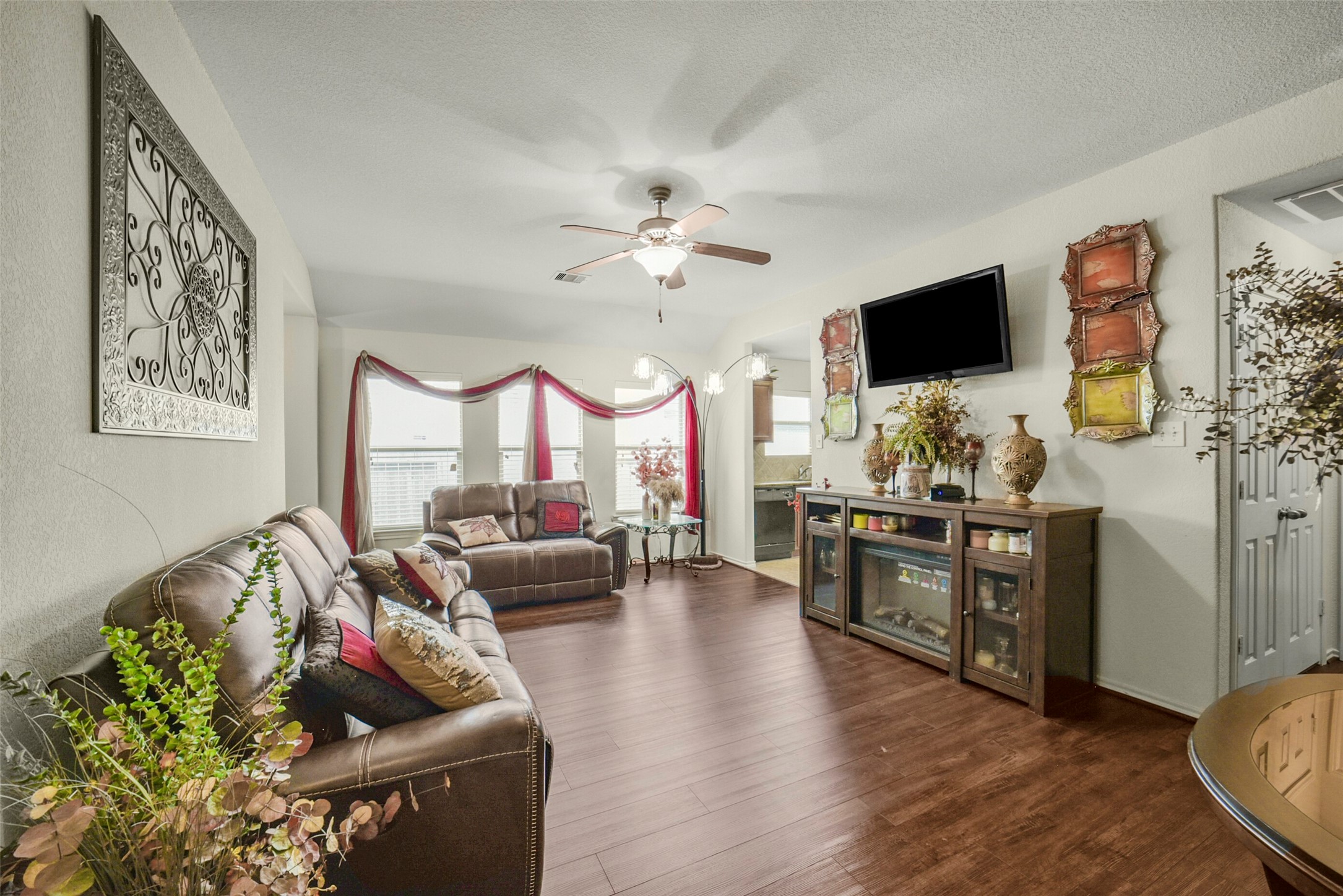 9035 River Dale Canyon Lane Property Photo 7