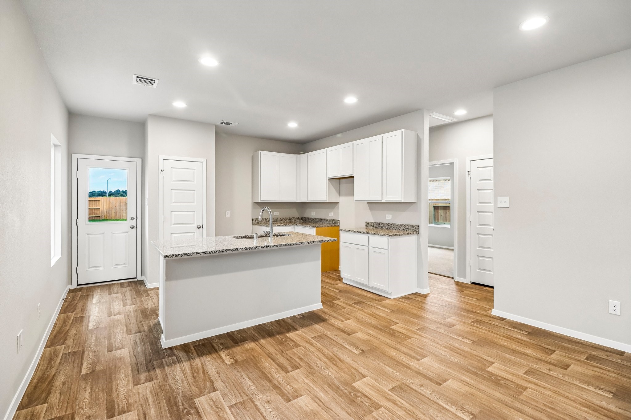 20911 Carob Tree Lane Property Photo 9