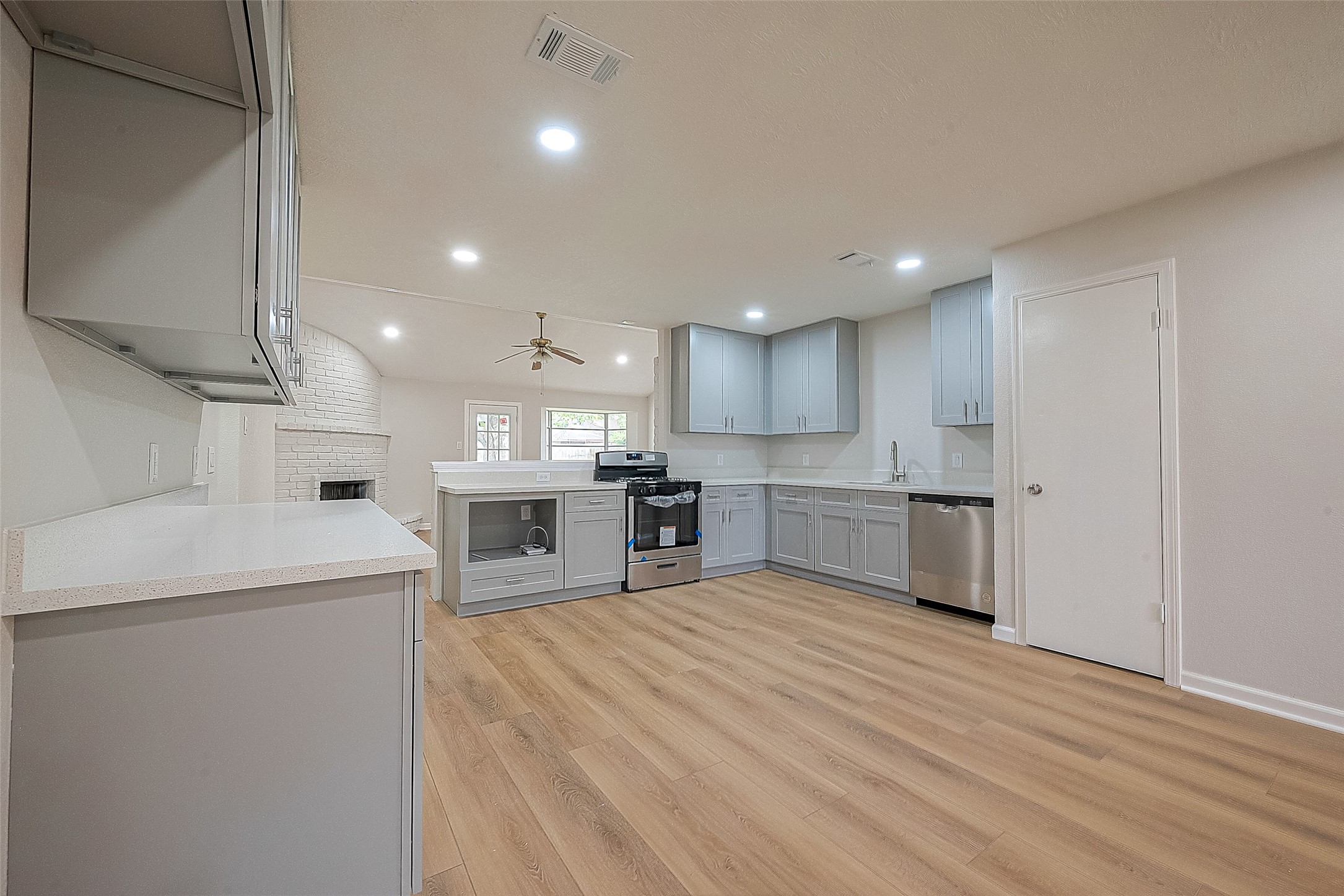 6919 Maczali Drive Property Photo 10