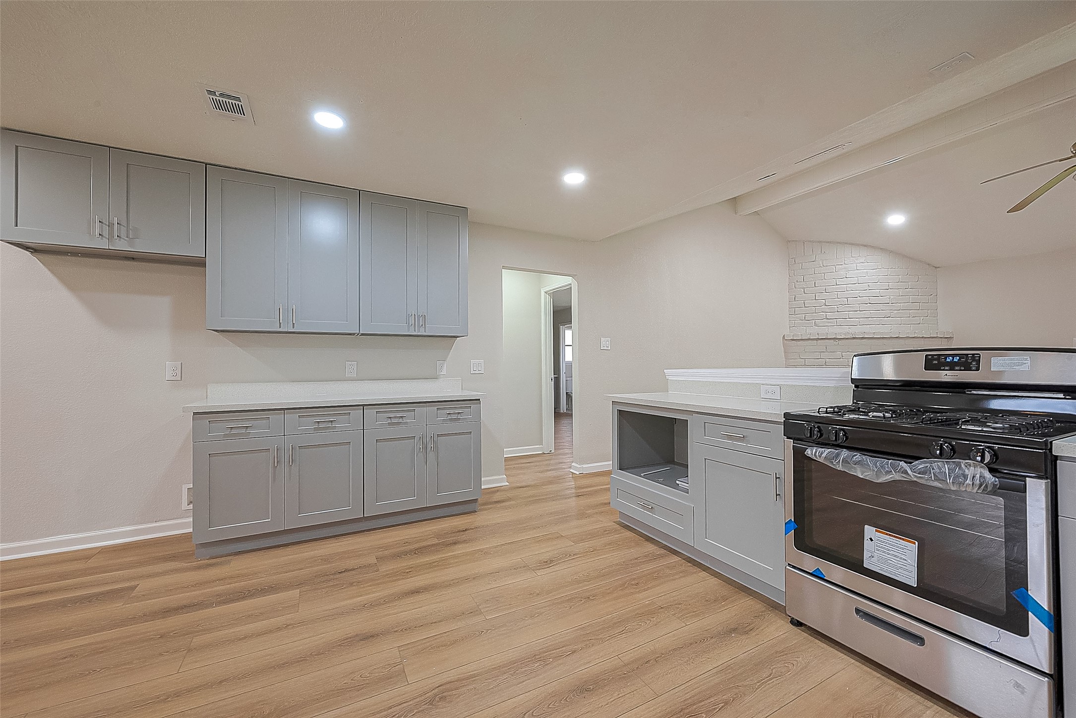 6919 Maczali Drive Property Photo 11
