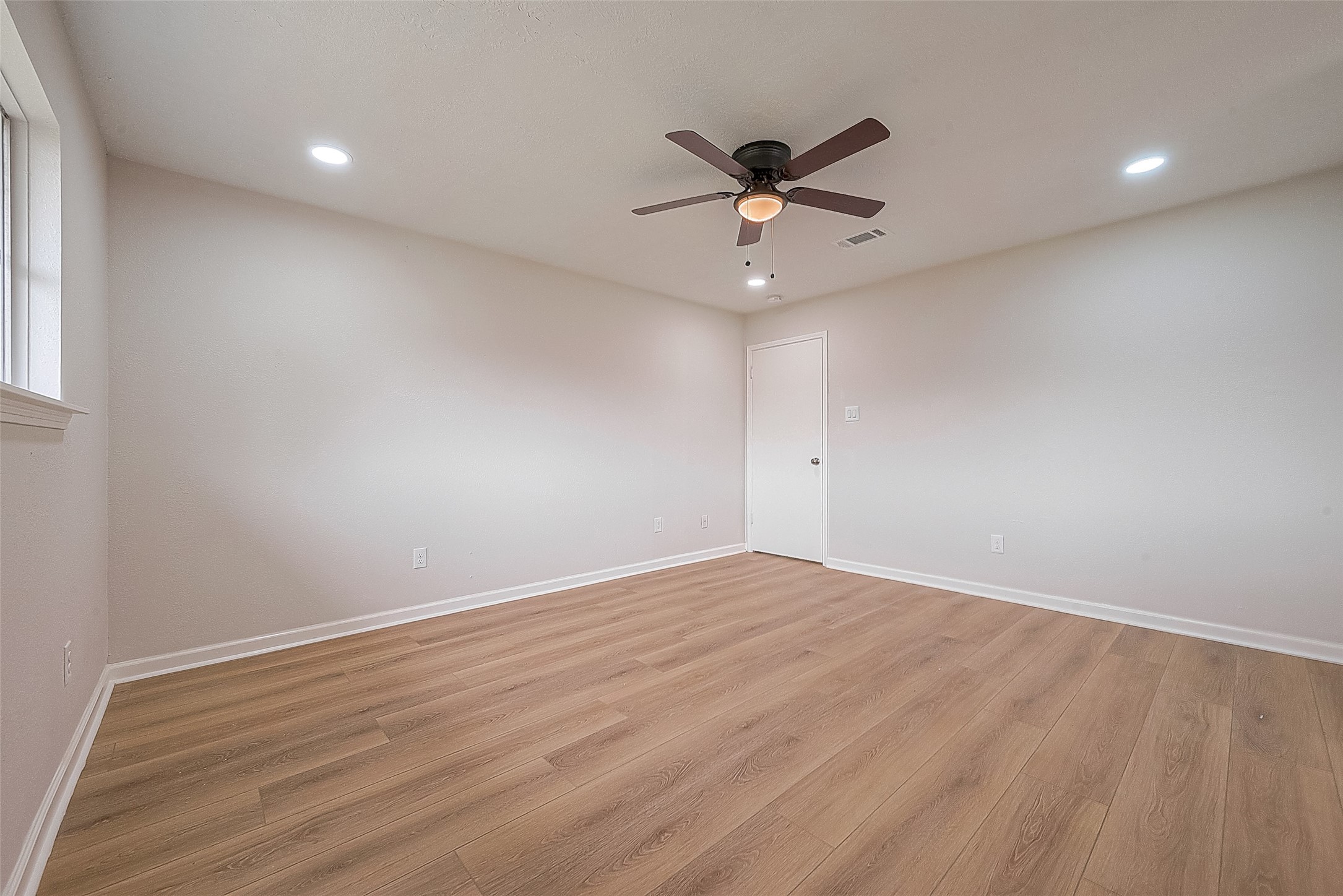 6919 Maczali Drive Property Photo 14
