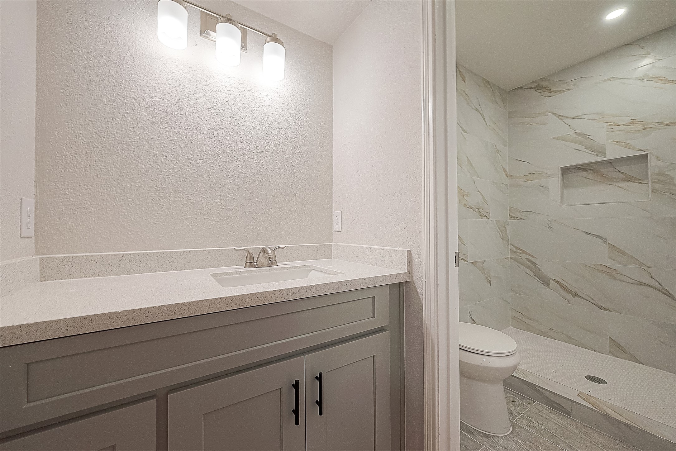 6919 Maczali Drive Property Photo 15