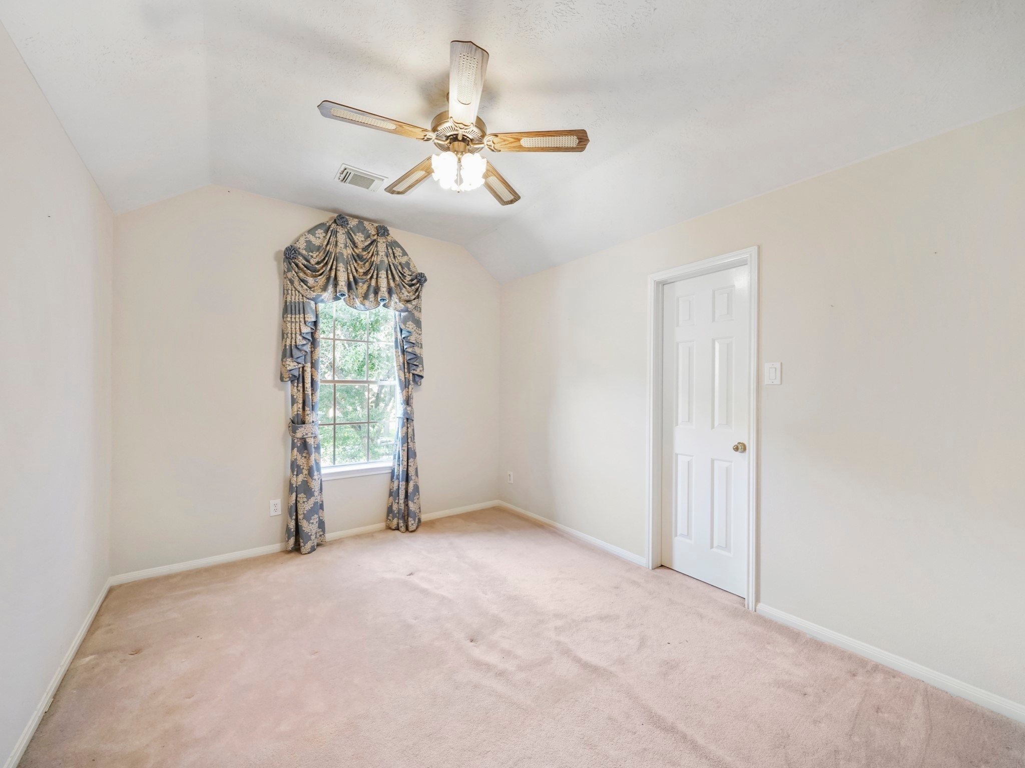 4307 Goldenrod Lane Property Photo 12