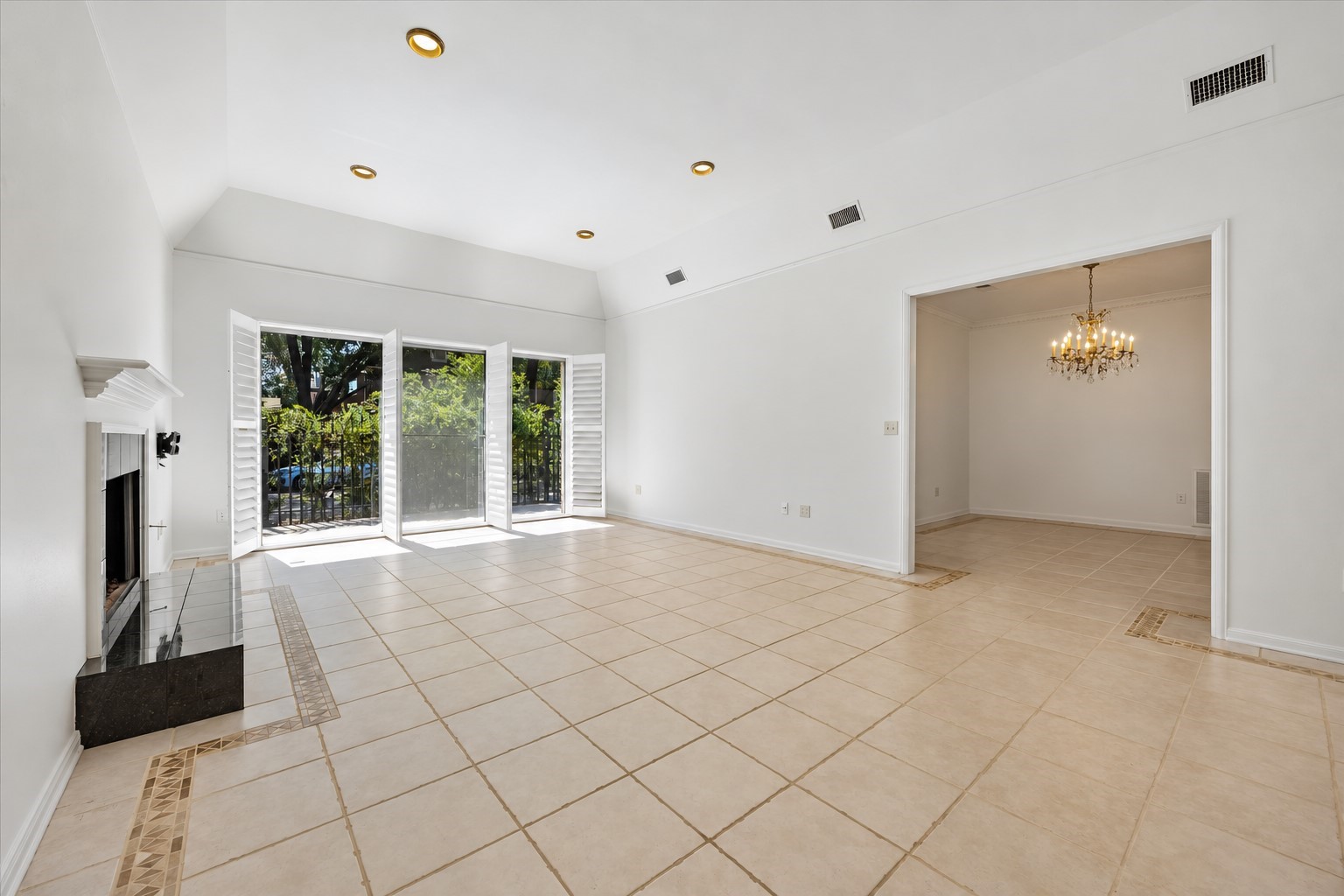 503 Bolton Place Property Photo 11