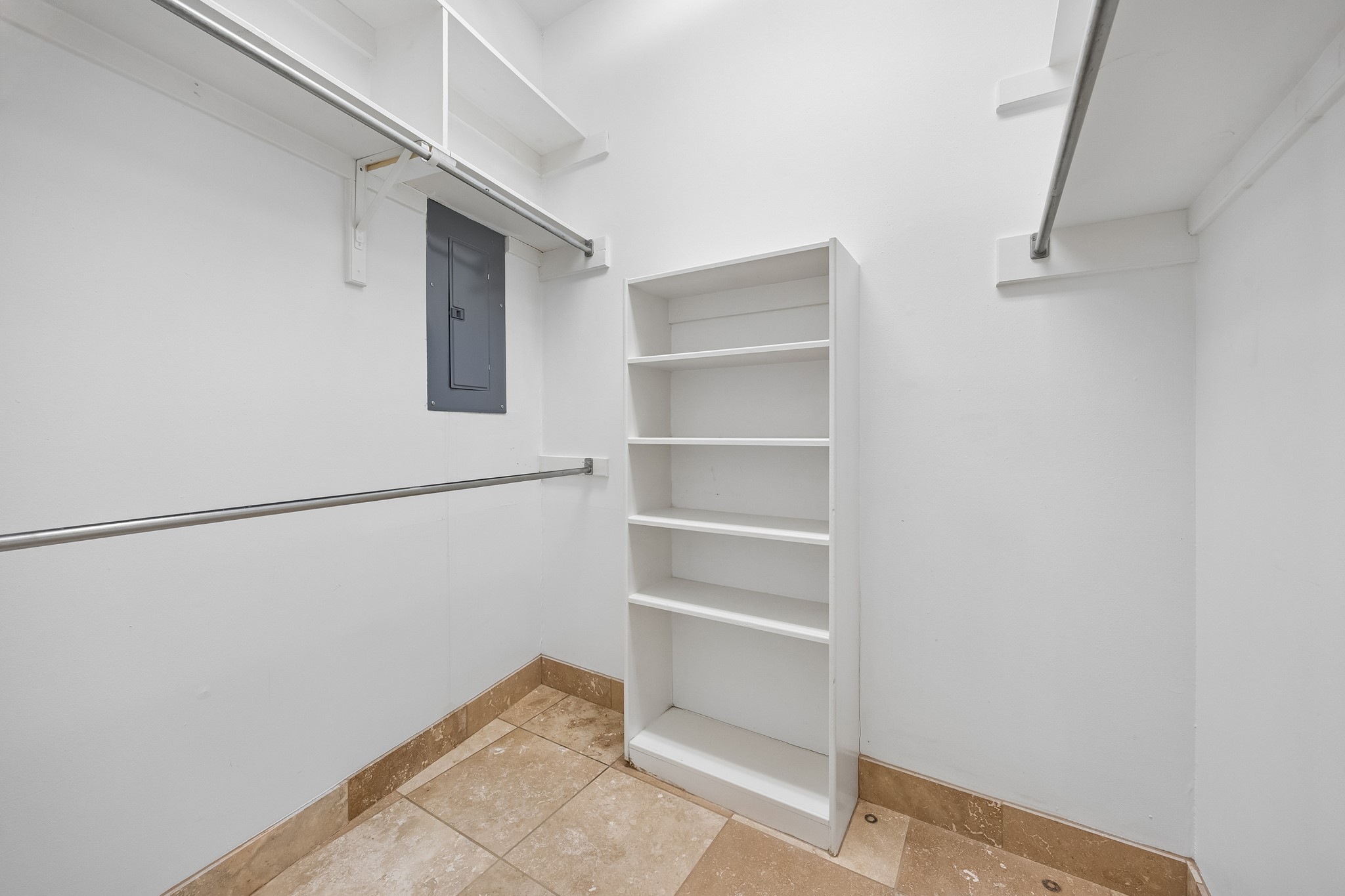 503 Bolton Place Property Photo 21