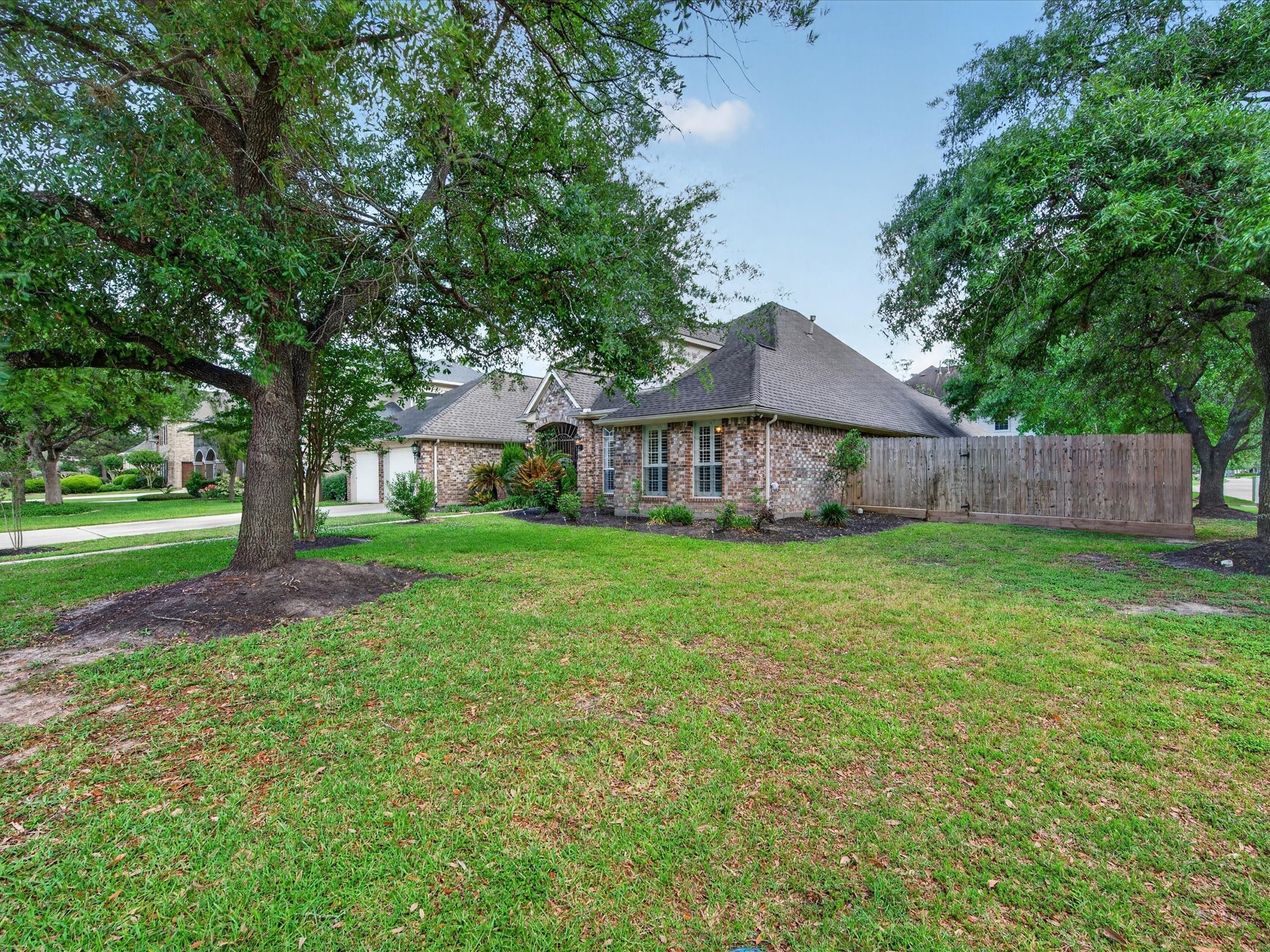 5323 Mindy Park Court Property Photo 4