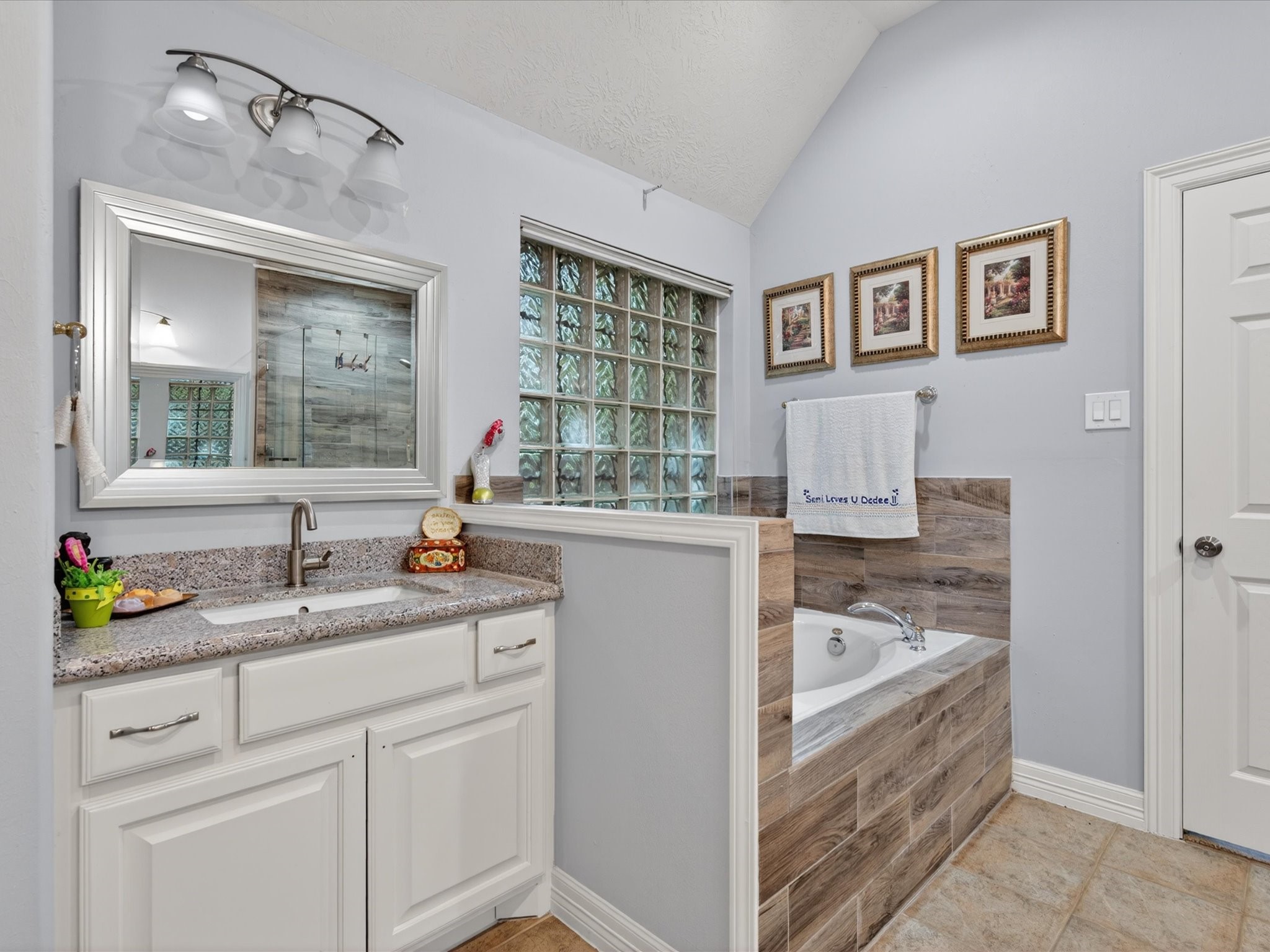 5323 Mindy Park Court Property Photo 27
